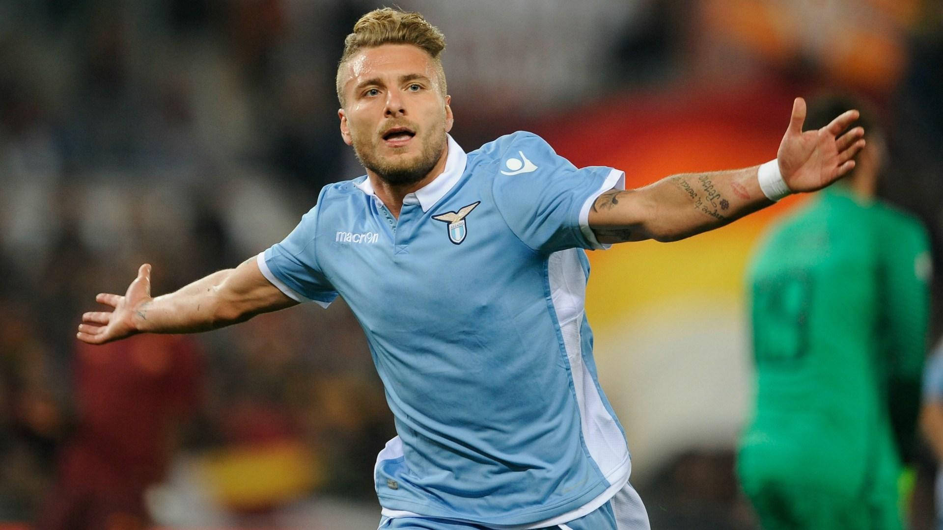 Close-up Shot Of Ciro Immobile In Action On The Soccer Field Background