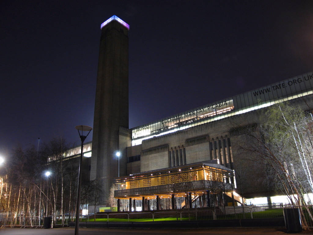 Close-up Tate Modern Building Night Background