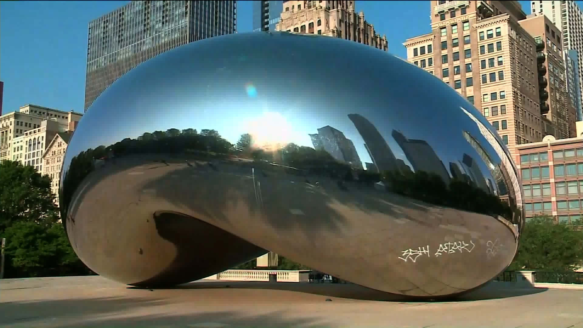 Cloud Gate Aka The Bean In Chicago Background