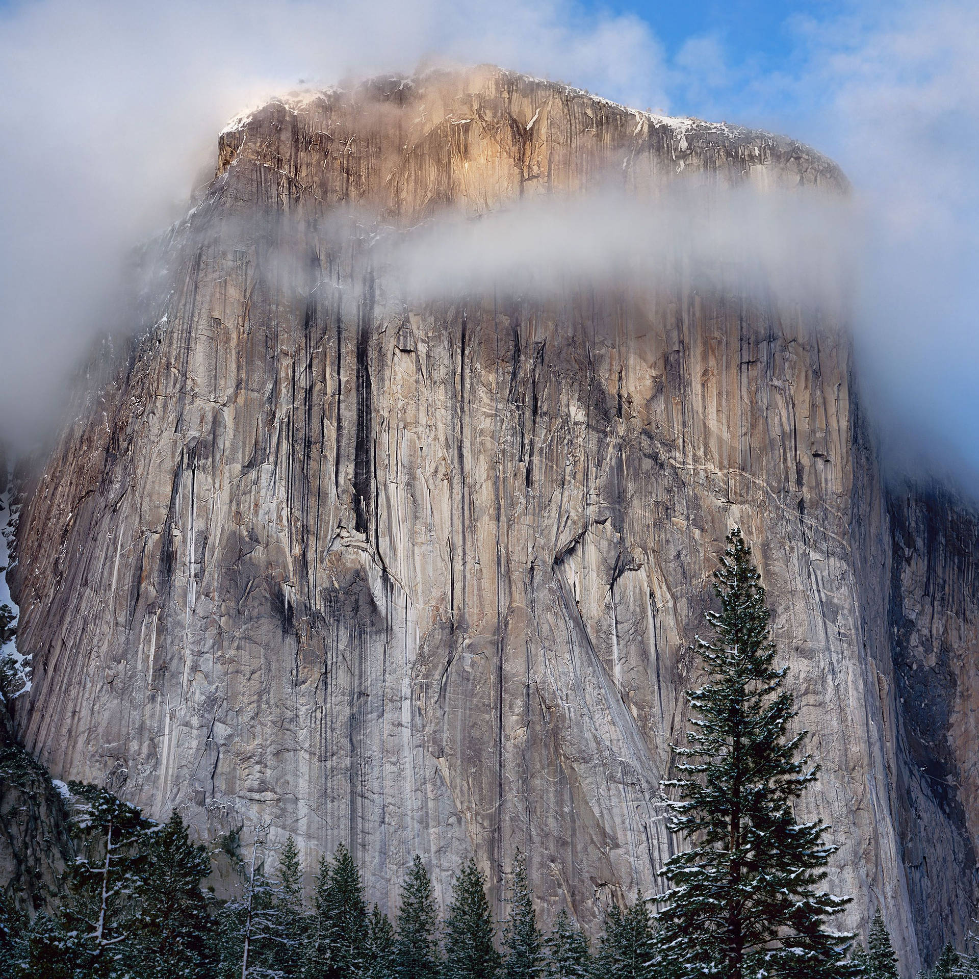 Clouds Shrouding Mountain At Yosemite Iphone Background