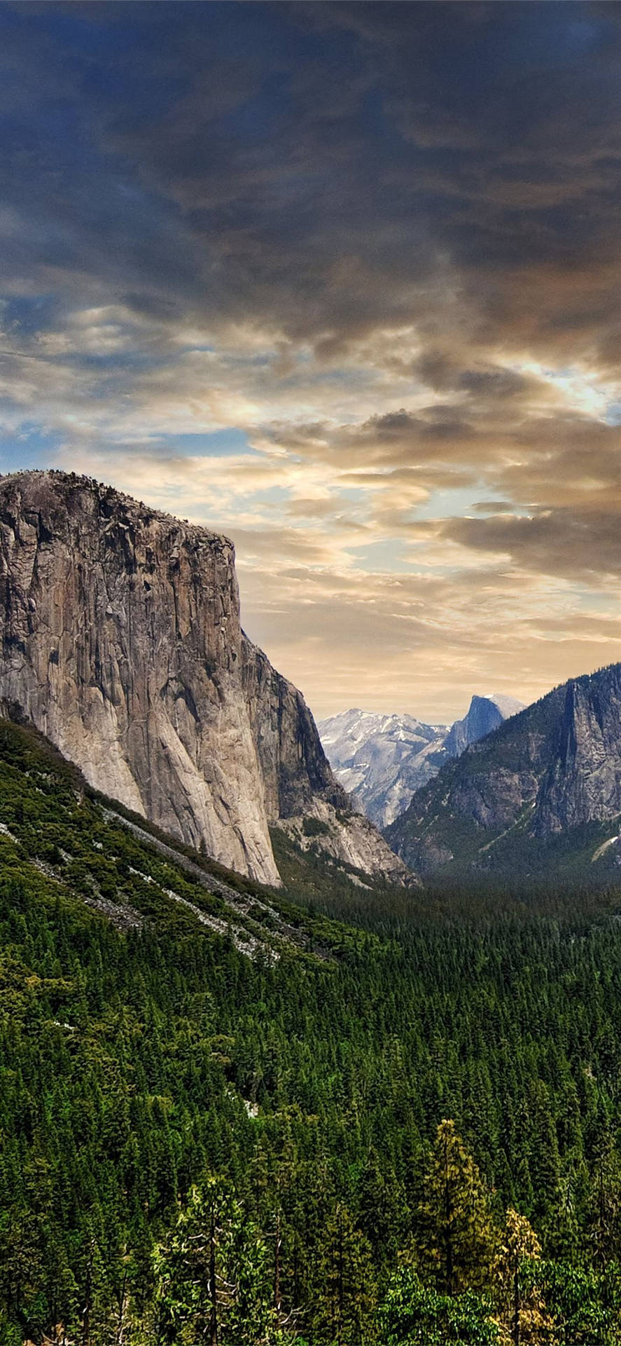 Cloudy Day At Yosemite Iphone Background