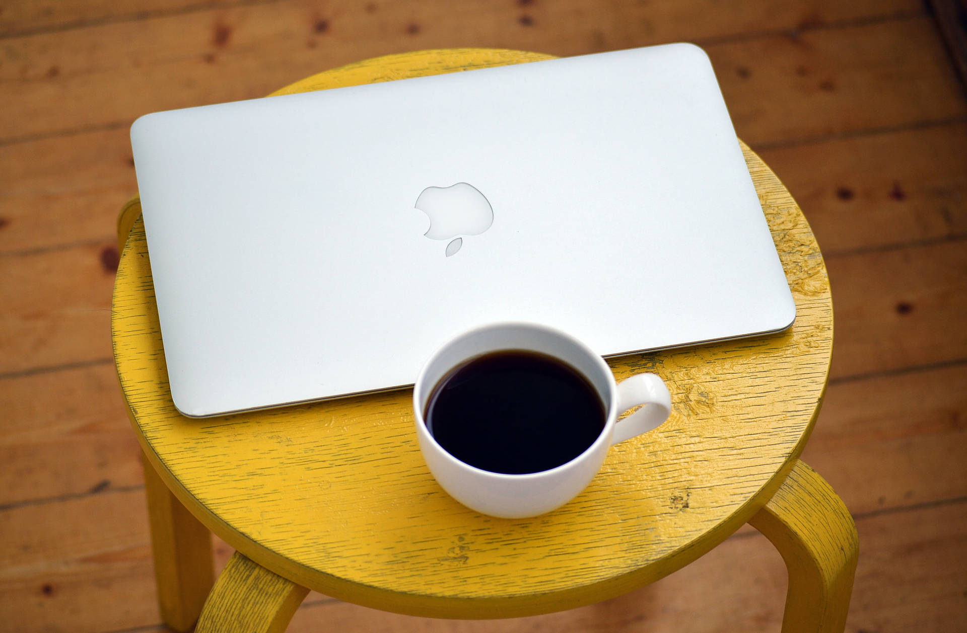 Coffee And Macbook Air Background