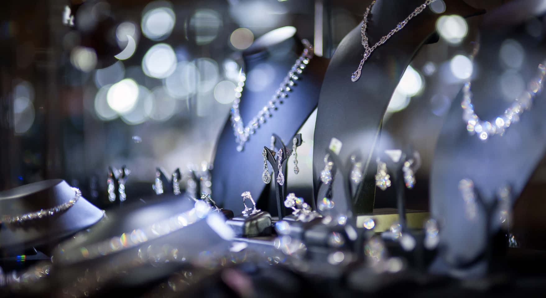Coherent Luxurious Jewelries Background