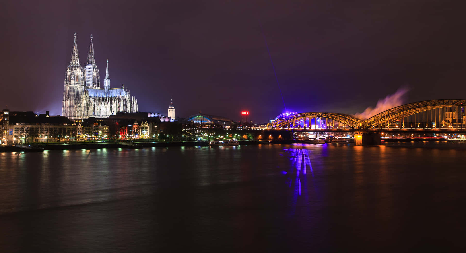 Cologne Cathedral Night View Background