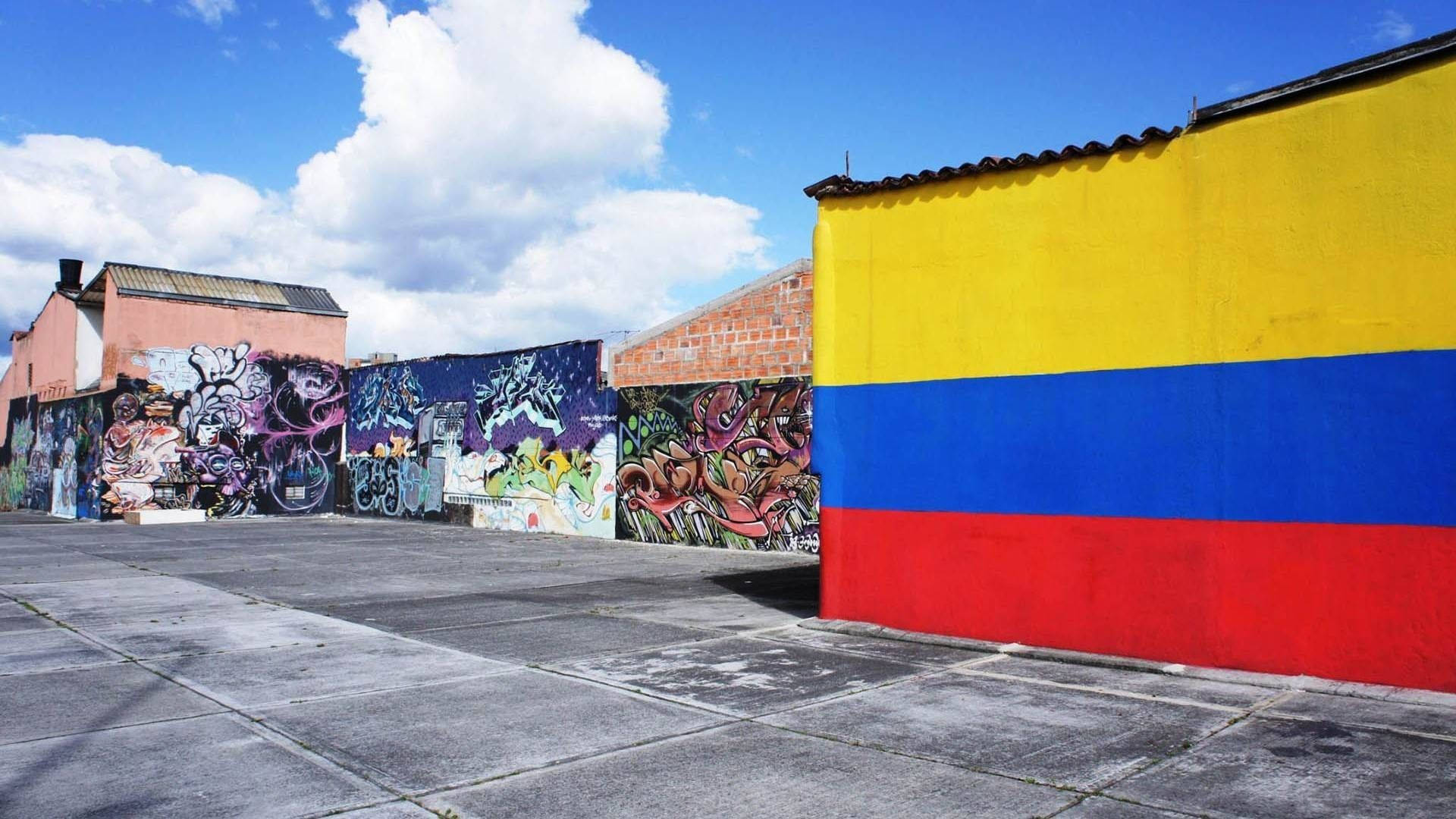 Colombian Flag Graffiti Background