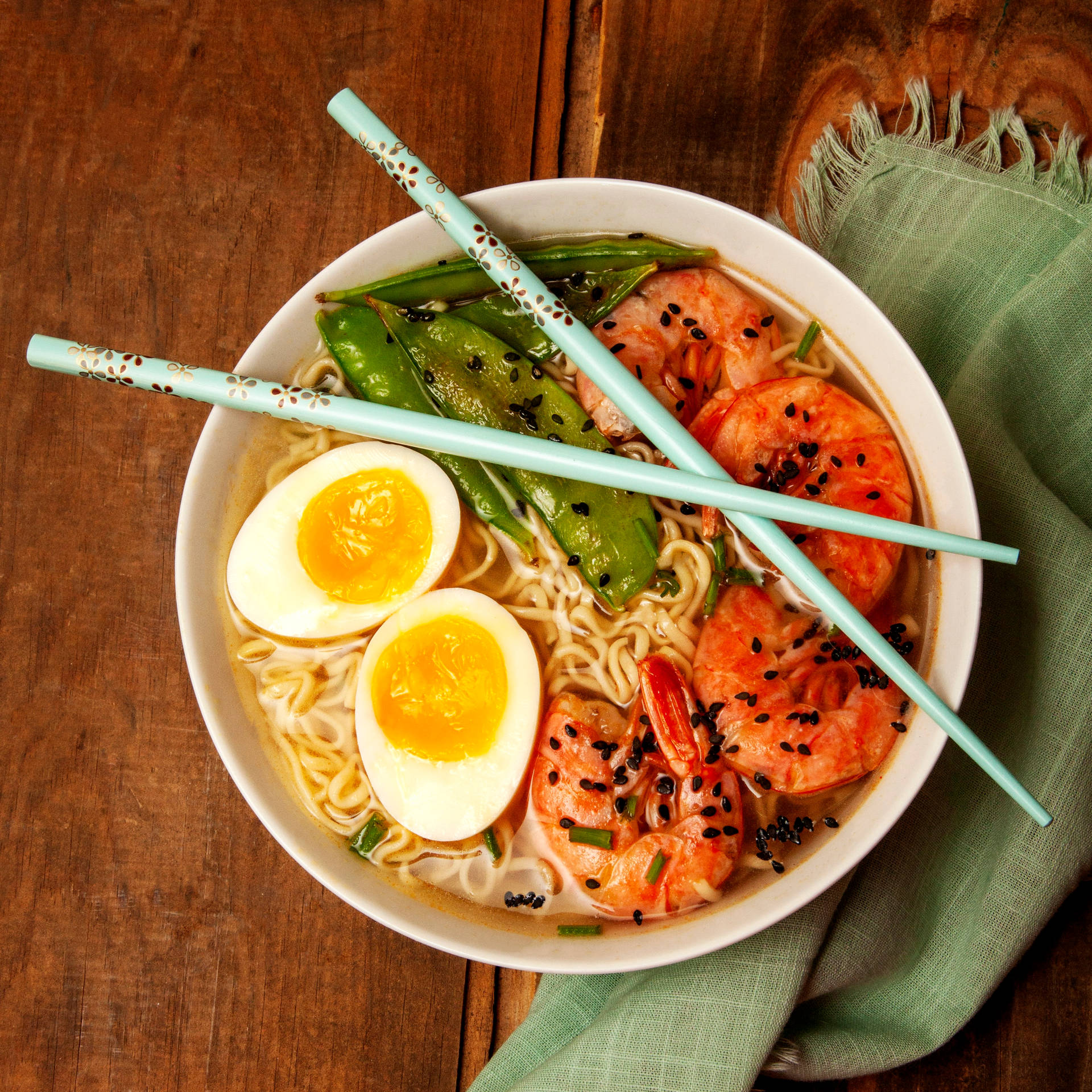 Colorful And Aromatic Traditional Bibimbap With Noodles Background