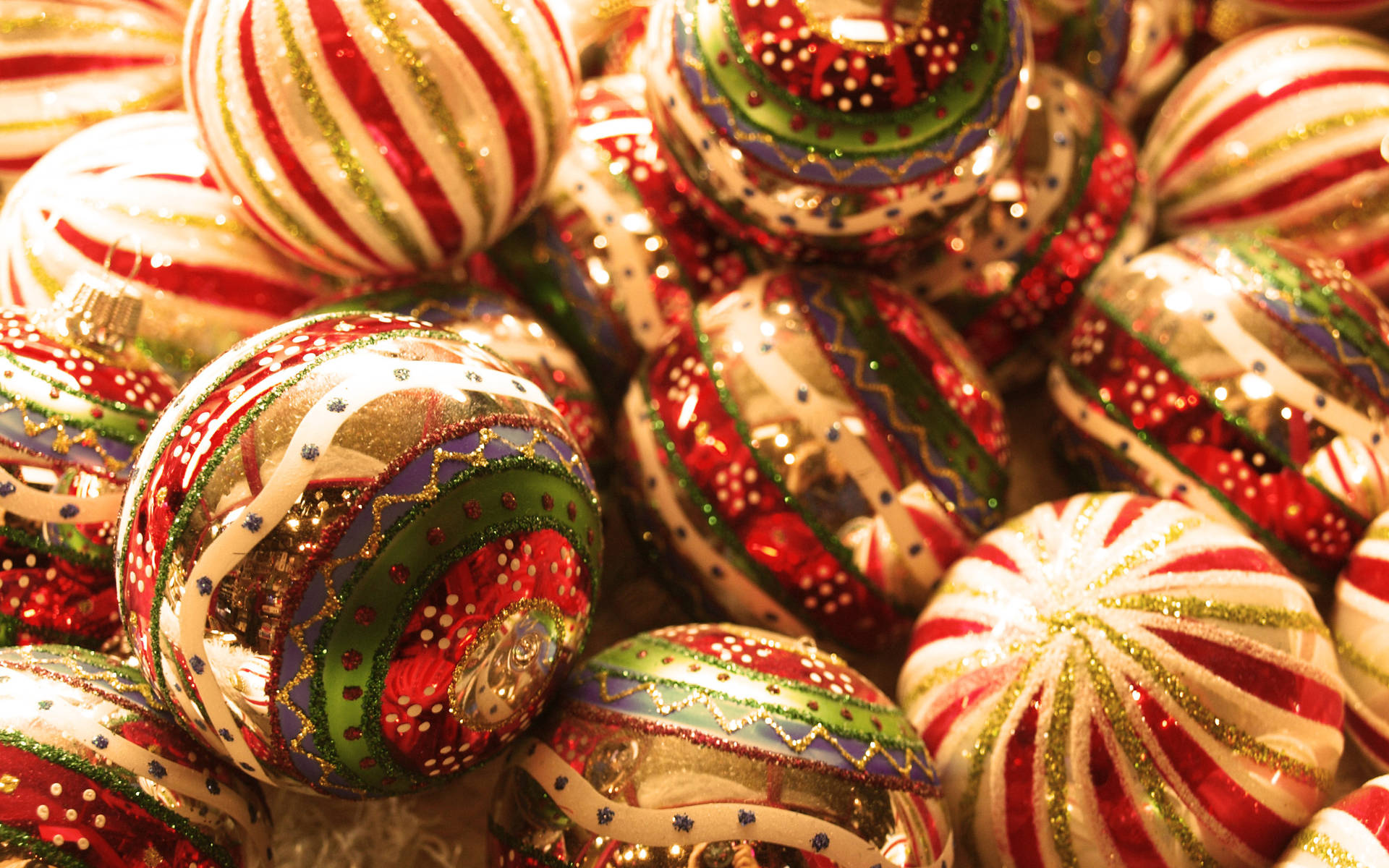 Colorful And Beautiful Christmas Balls