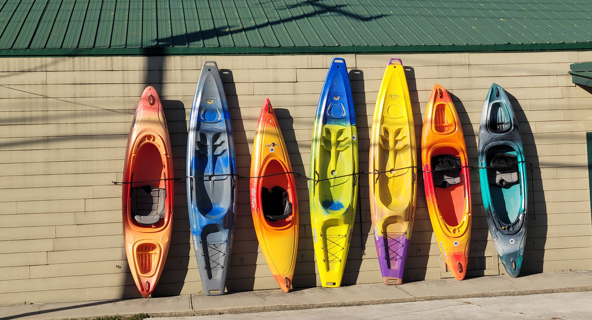 Colorful Kayak Screensavers