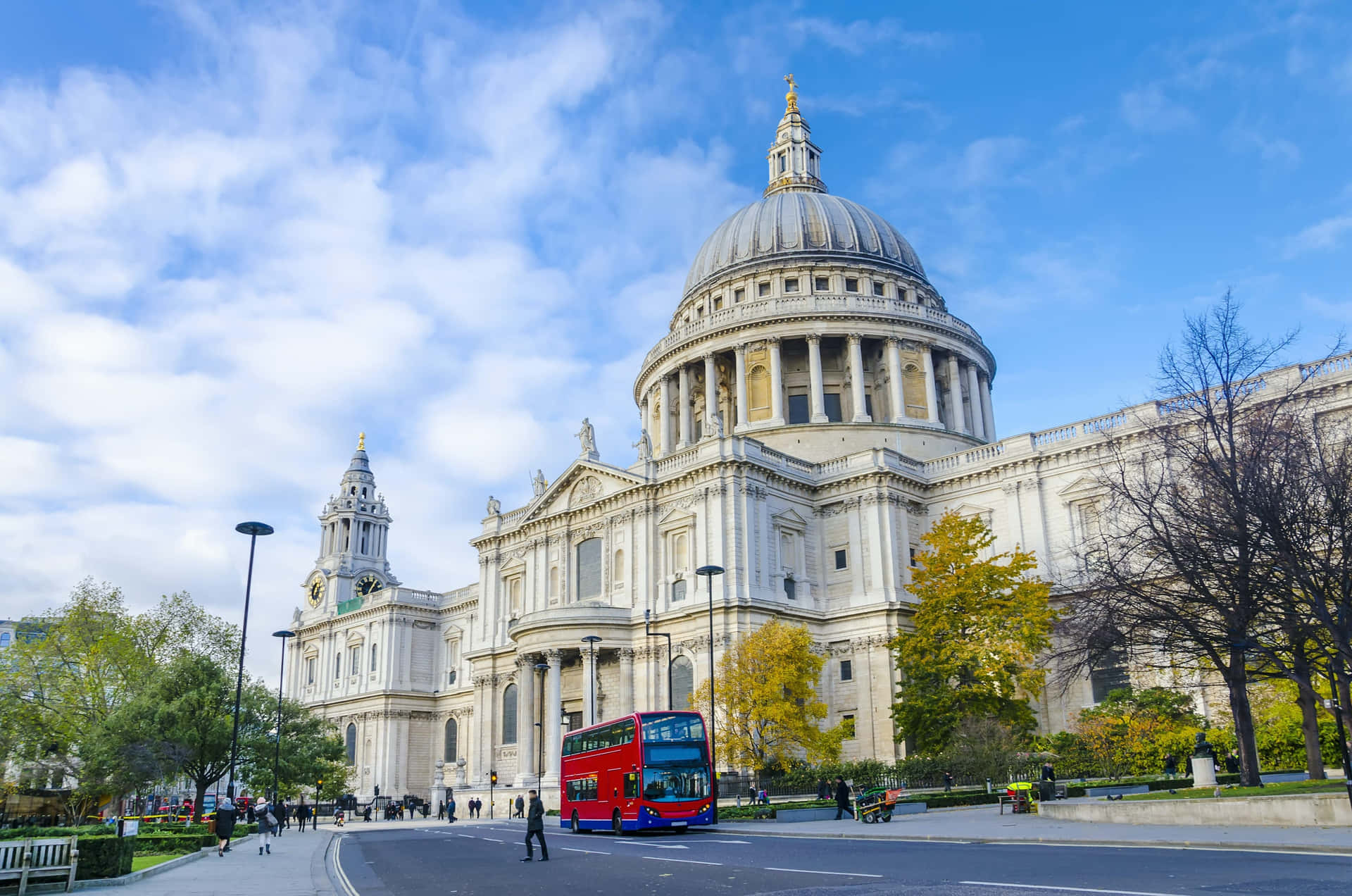 Colorful St. Paul's Cathedral Outdoor Photography Background