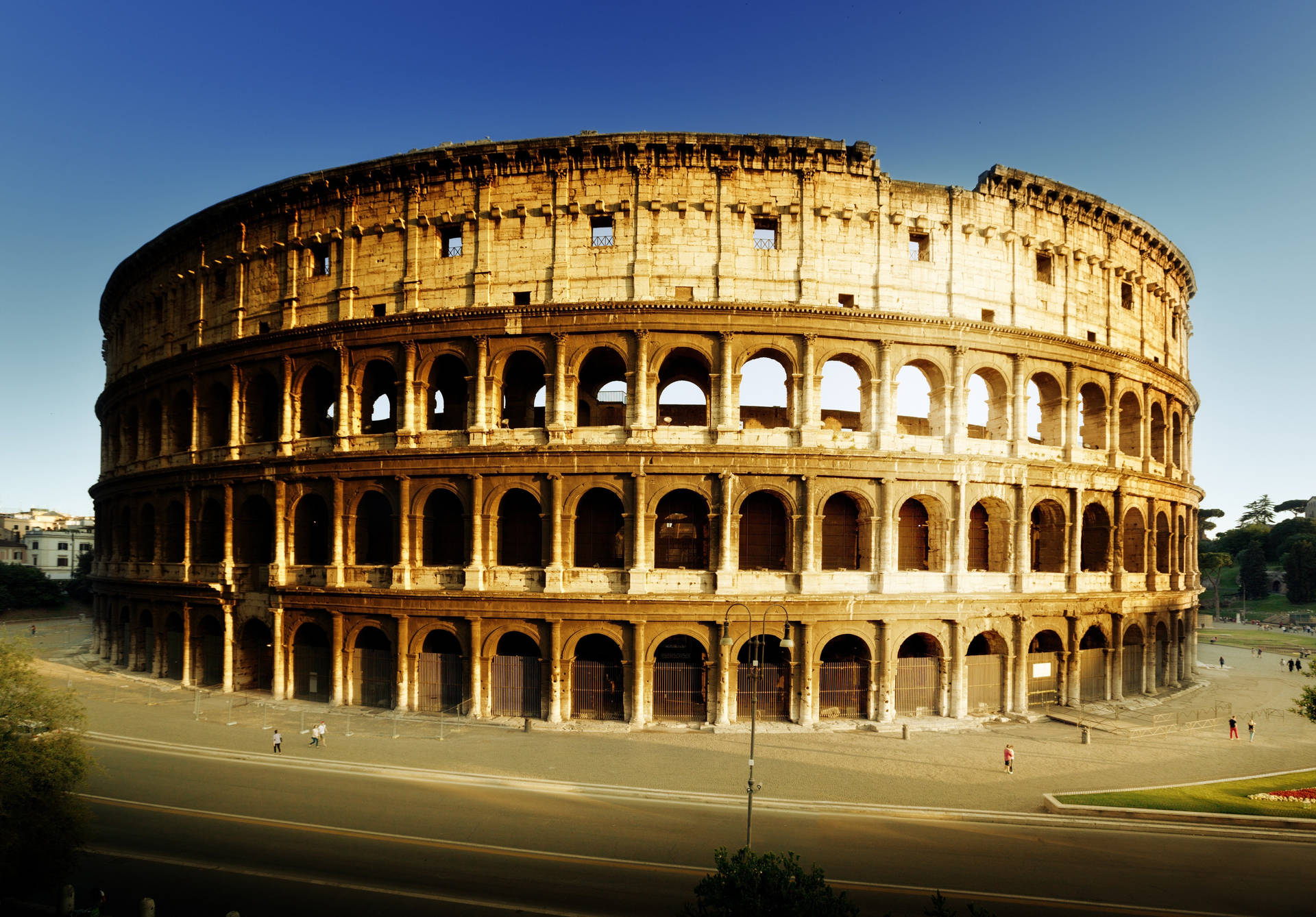 Colosseum In Rome In Its Entirety Desktop Background