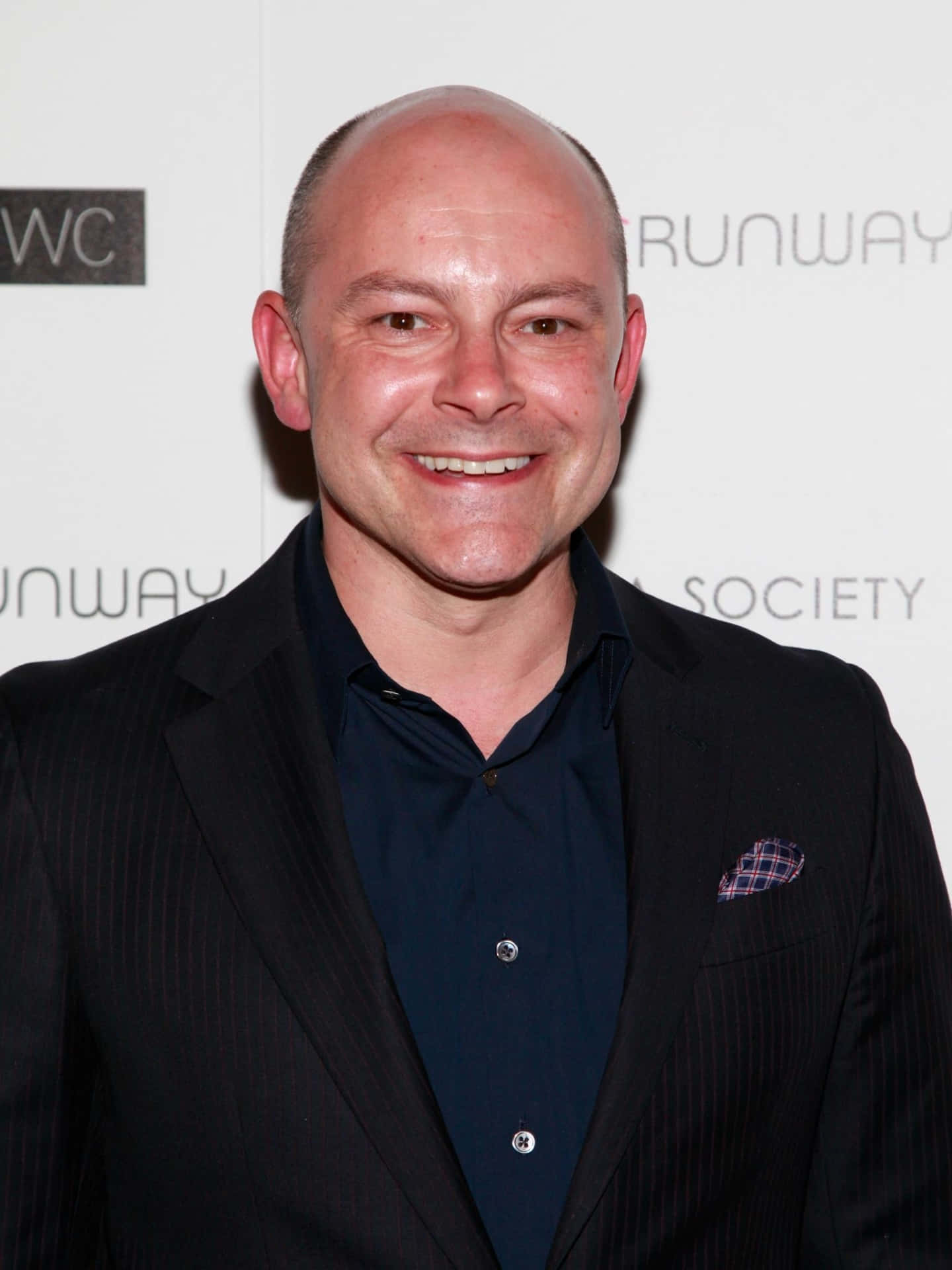 Comedian And Actor Rob Corddry Background
