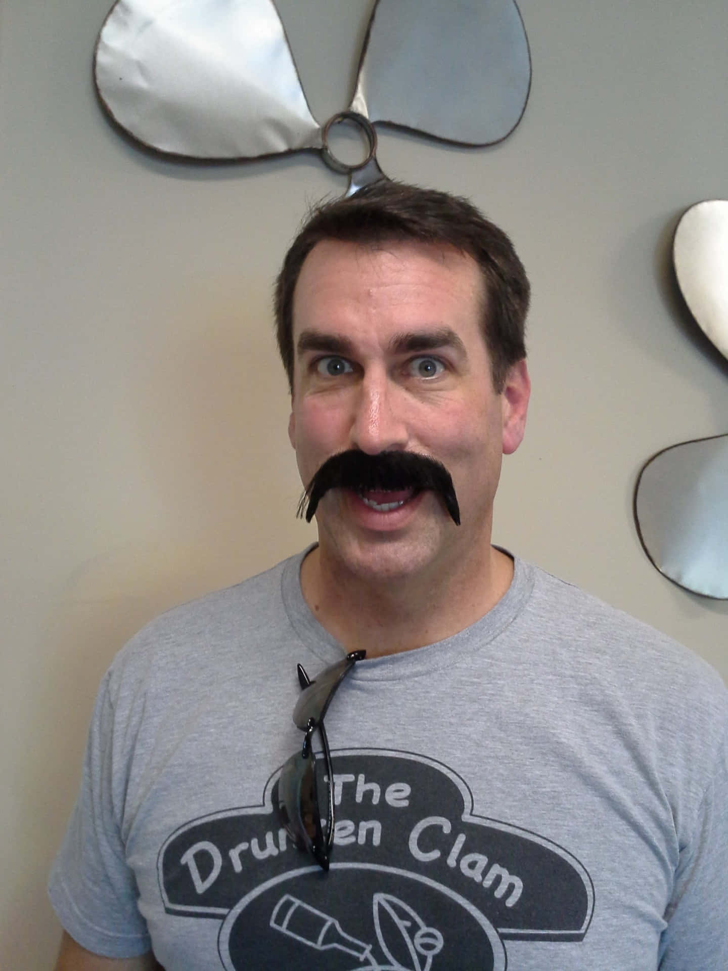 “comedian Rob Riggle At His Finest” Background