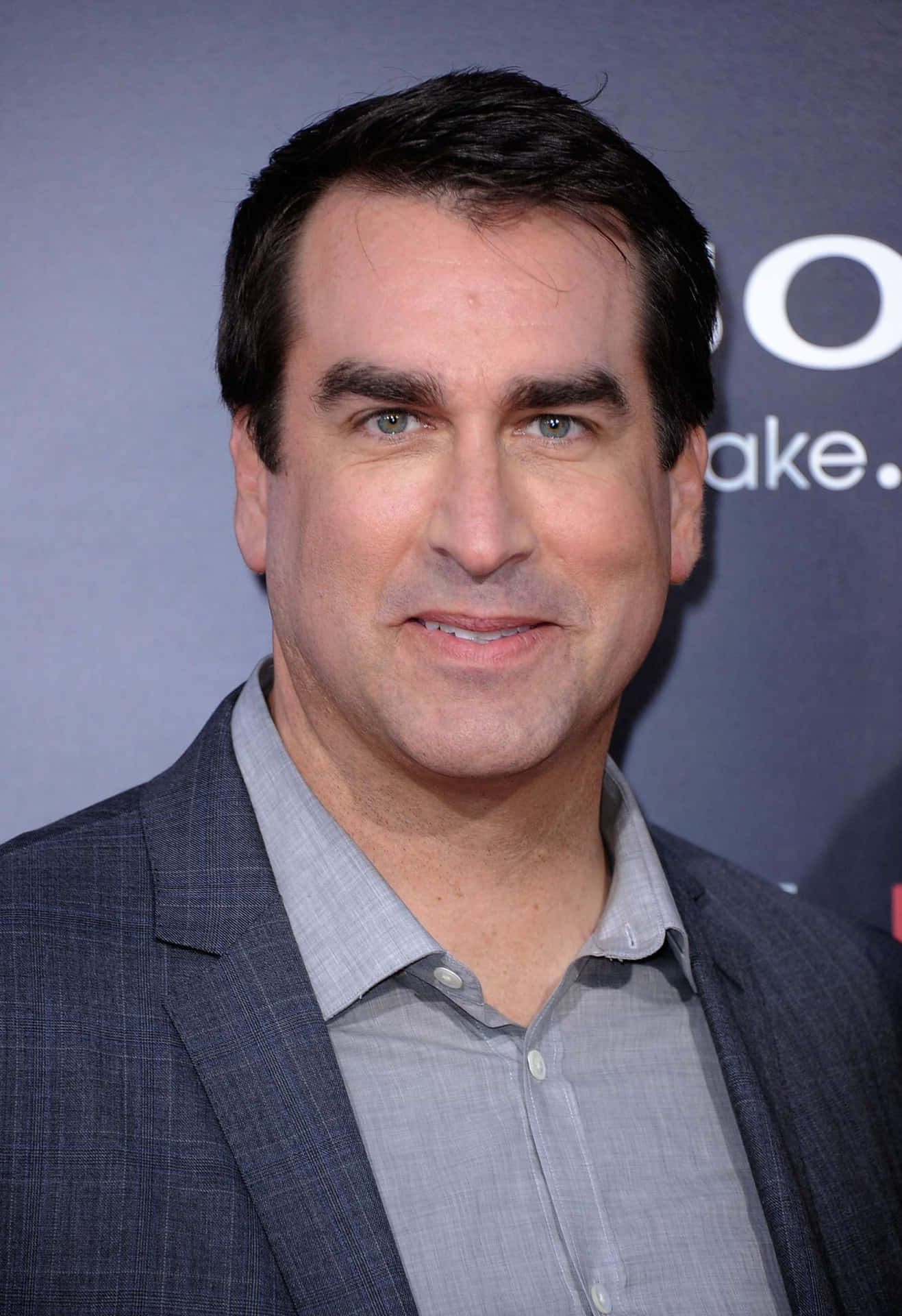 Comedian Rob Riggle Is Here To Brighten Your Day! Background