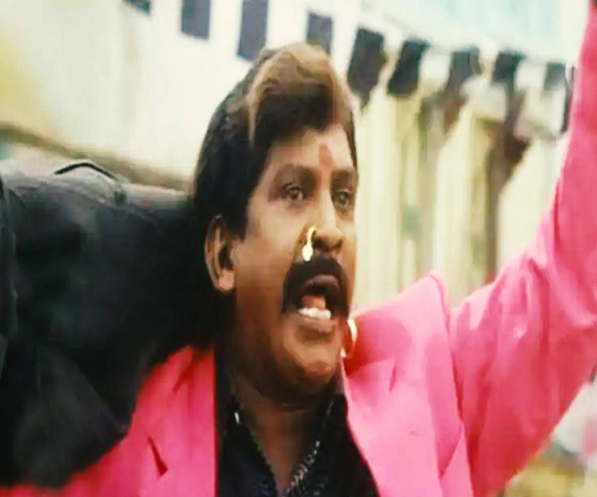 Comedian Vadivelu With Nose Piercing Background