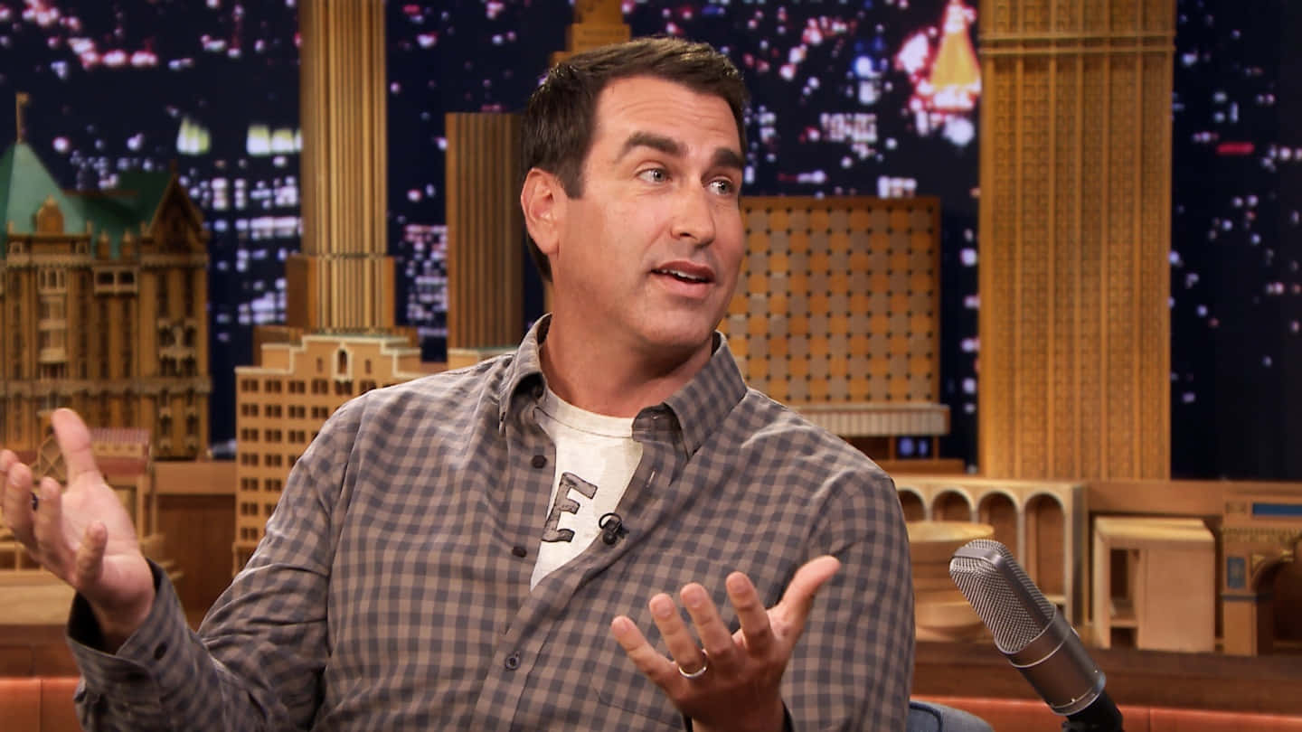 Comedic Actor, Rob Riggle Background
