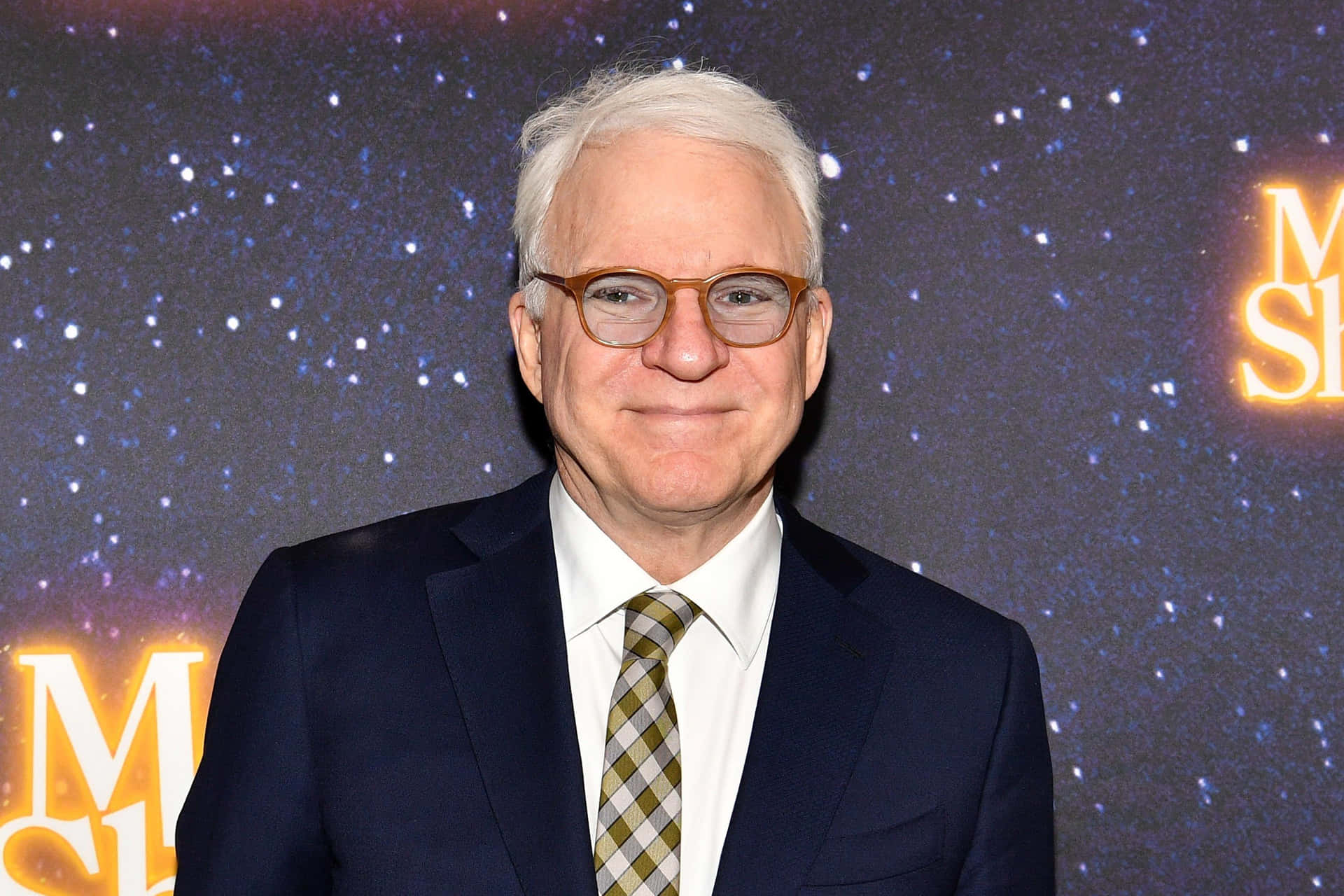 Comedic Actor Steve Martin Background