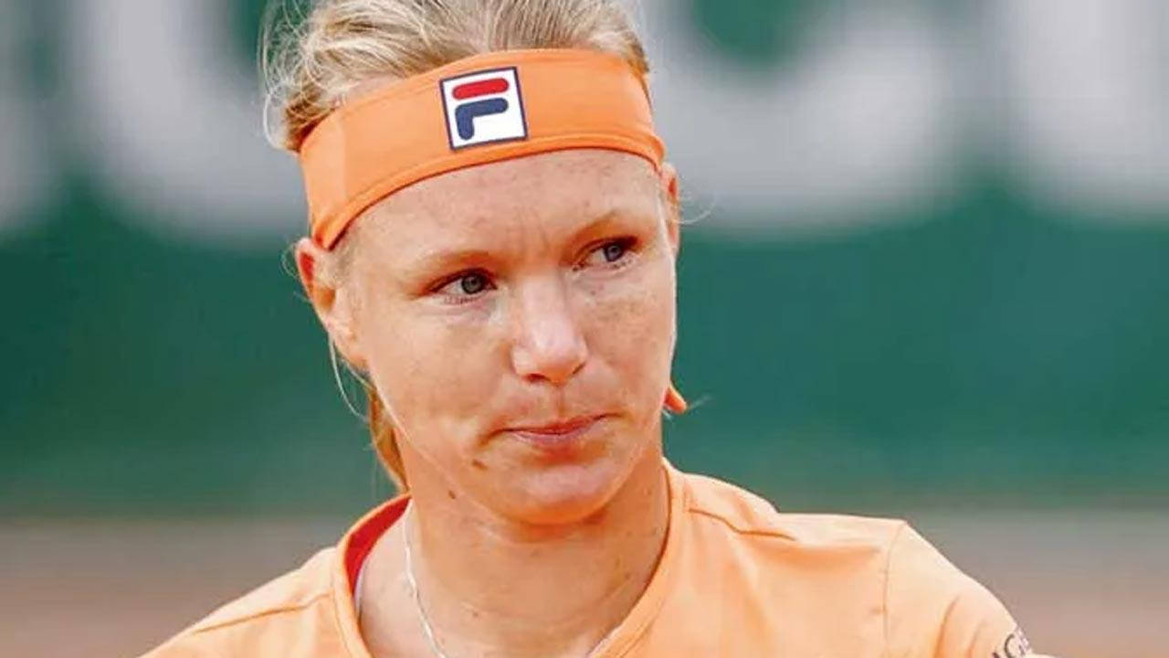 Concentrated Kiki Bertens Captured In Game Mode Background