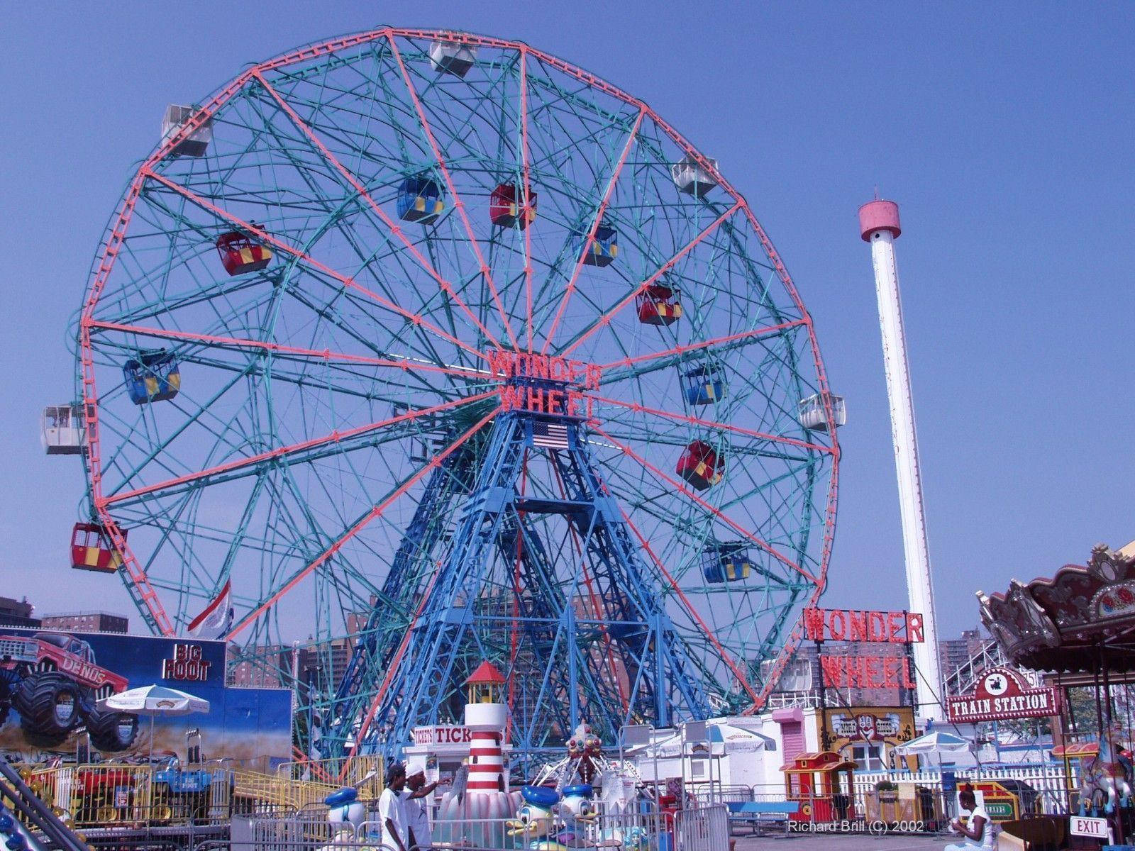 Coney Island Wonder Wheel Daytime Background