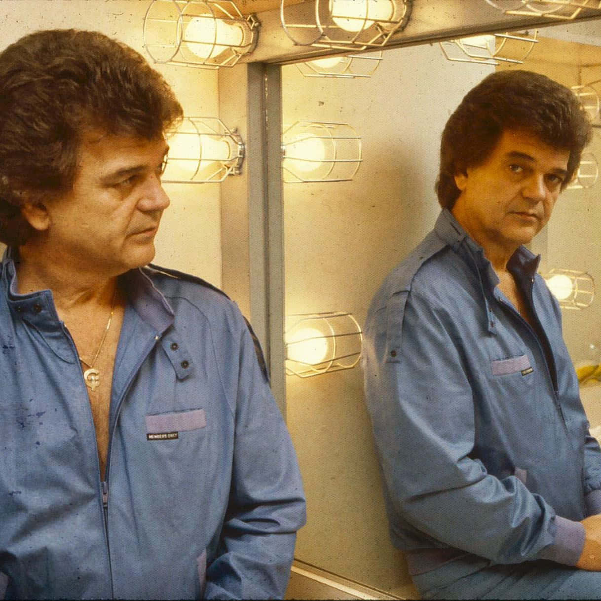 Conway Twitty Backstage Mirror Reflection Background