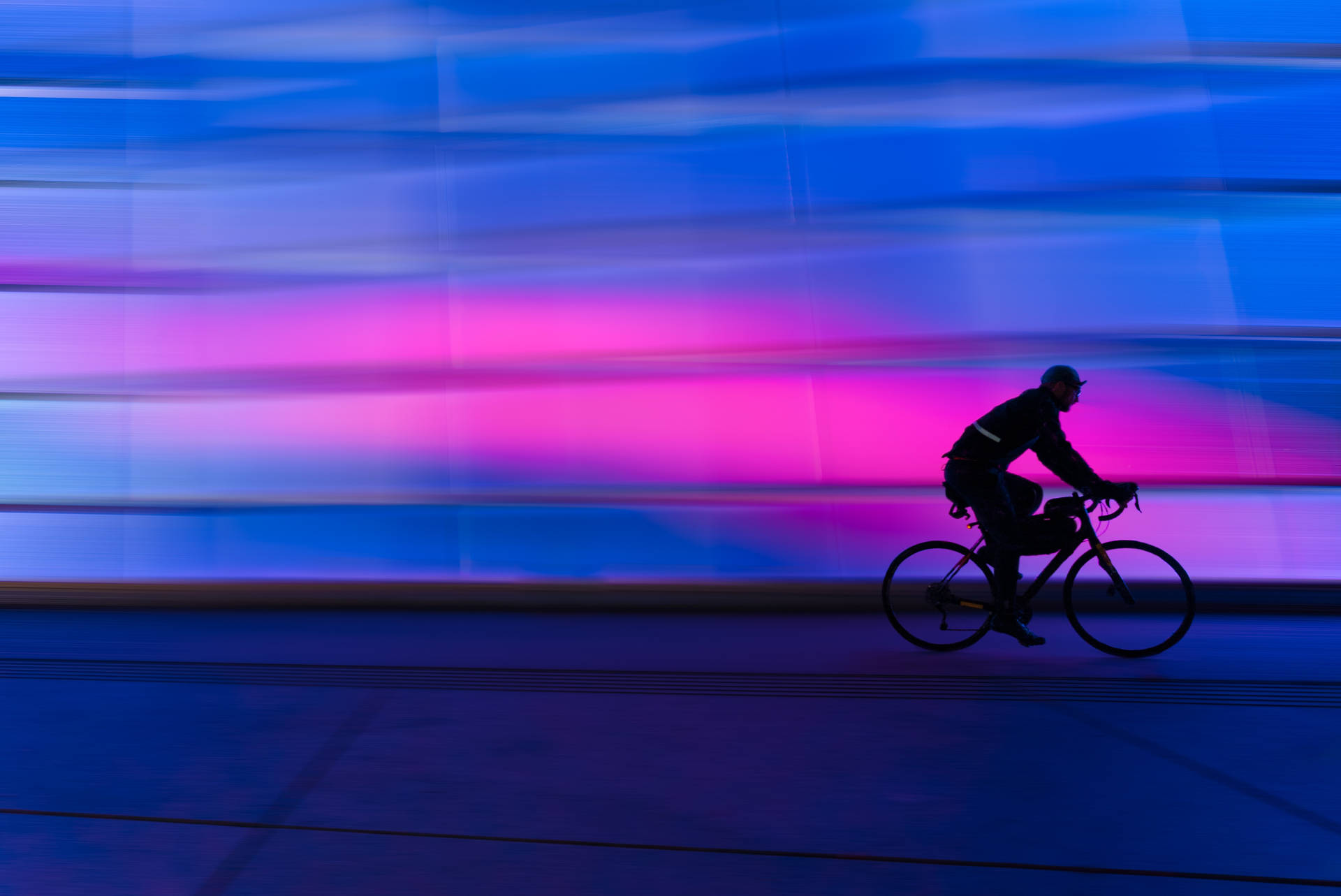 Cool Aesthetic Cycling Silhouette Background