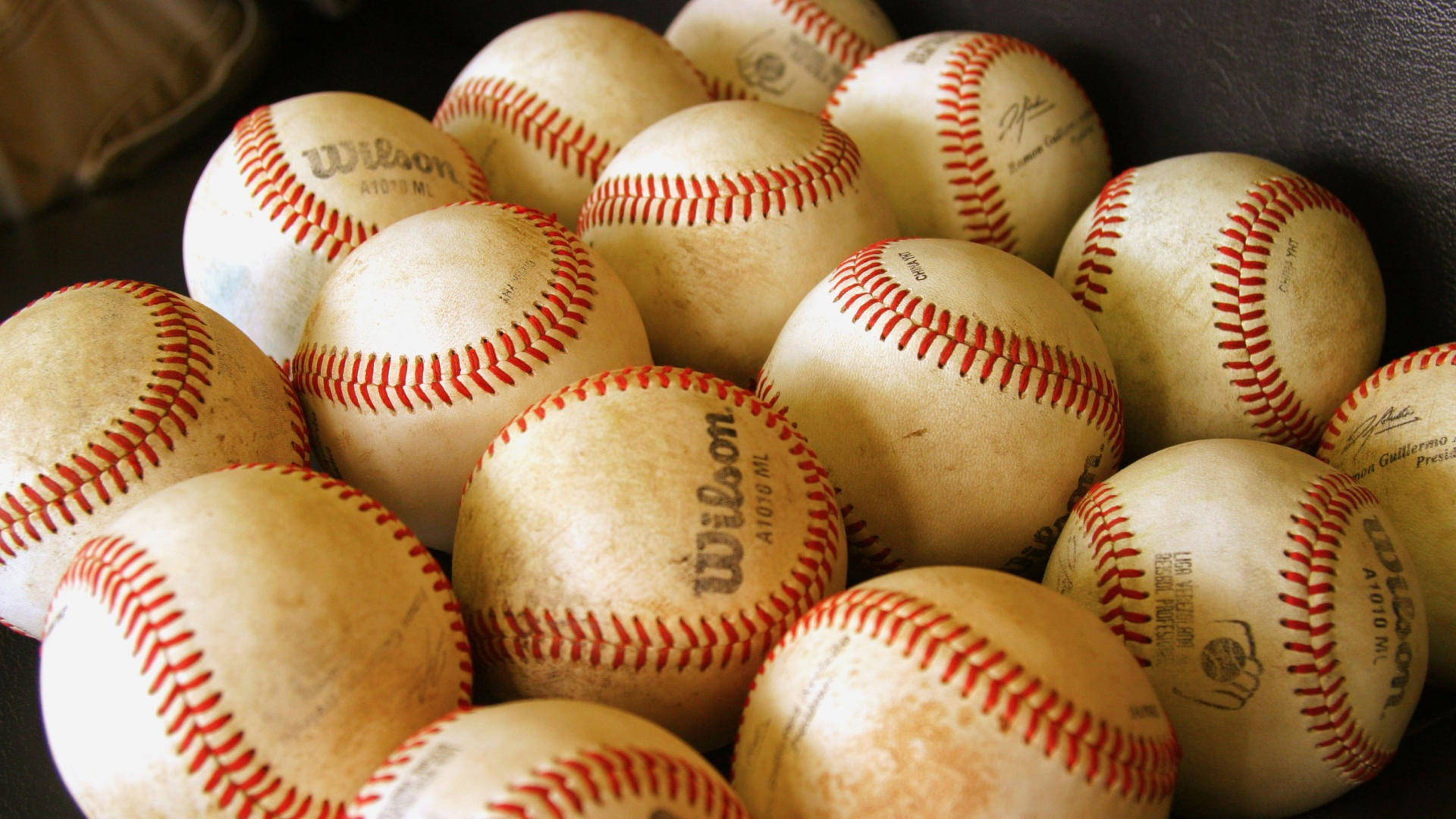 Cool Baseball Ball Wilson Background