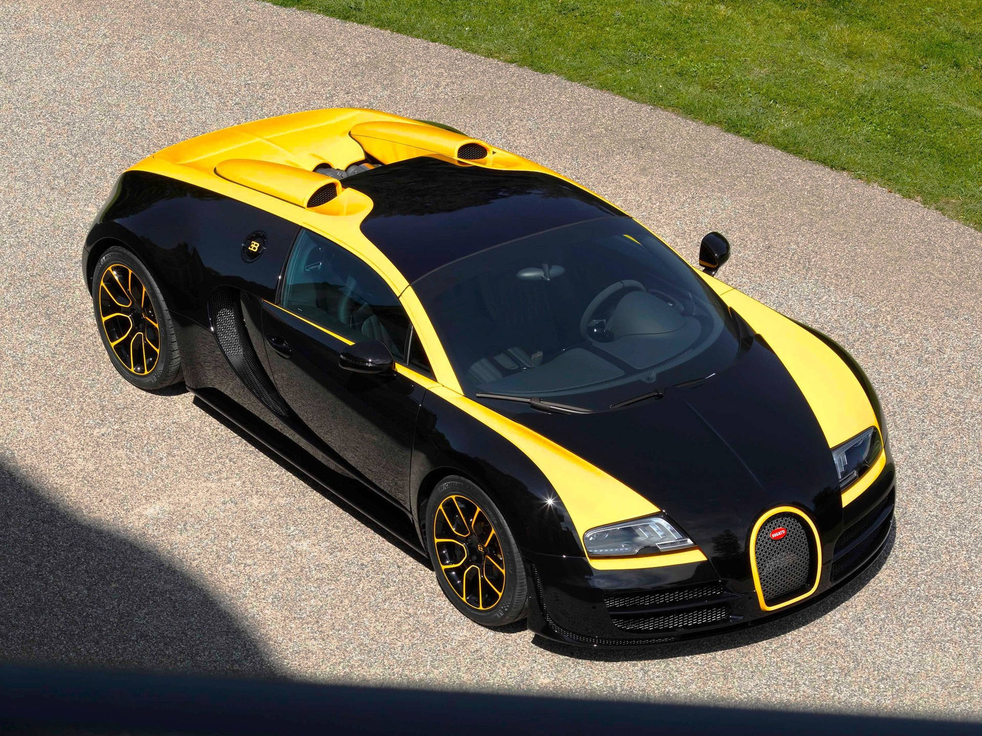 Cool Bugatti Black And Yellow Background