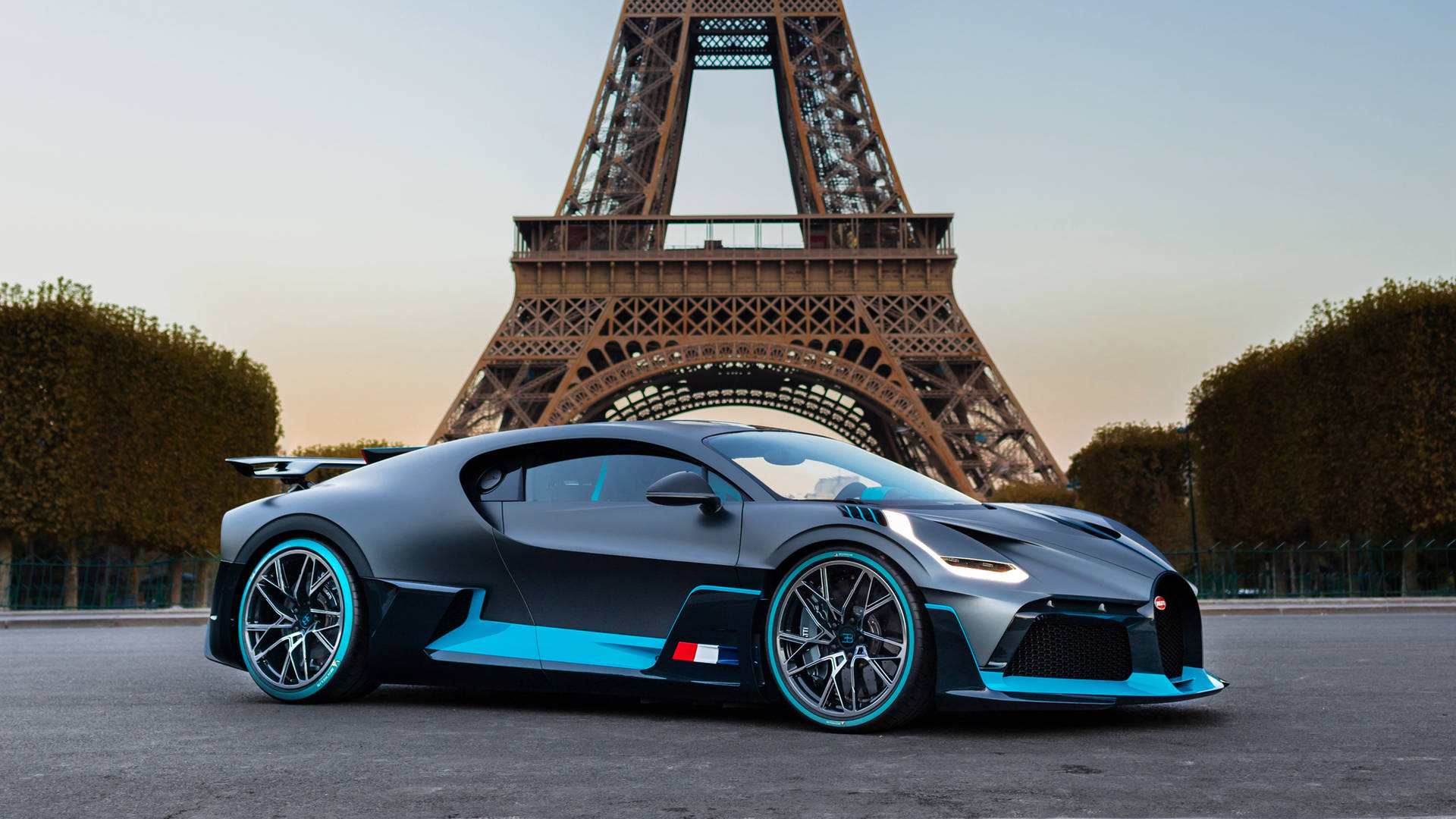 Cool Bugatti Car In Paris