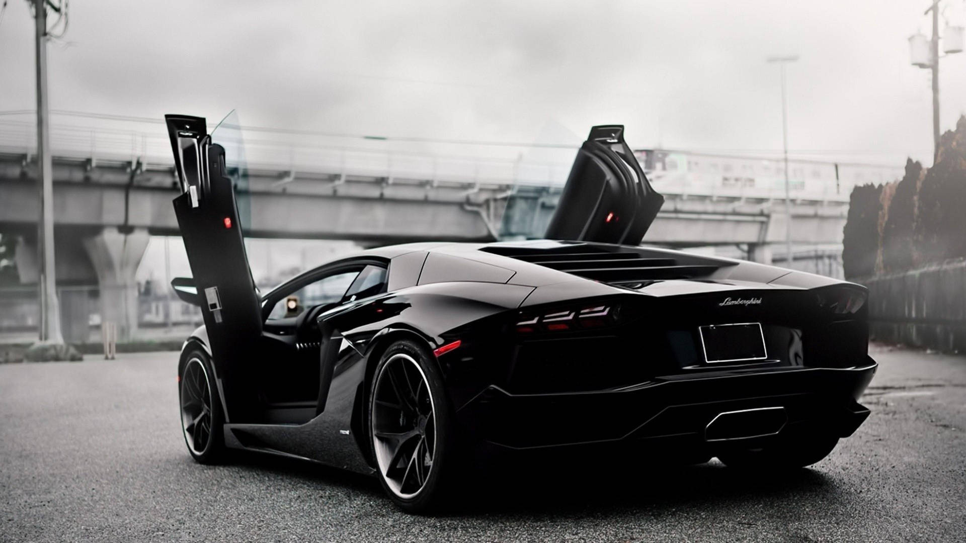 Cool Cars: Futuristic Lamborghini Unit Background