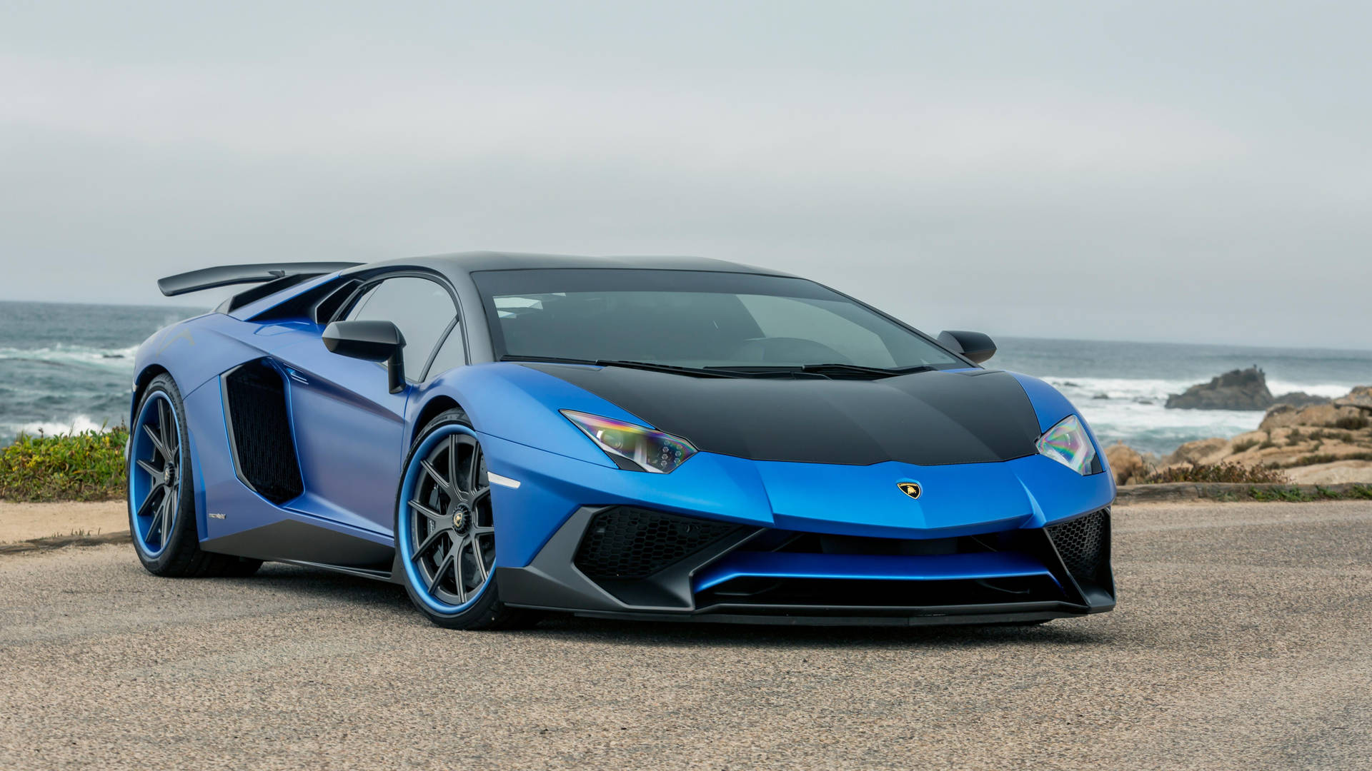 Cool Cars: Modern Blue Lamborghini Background