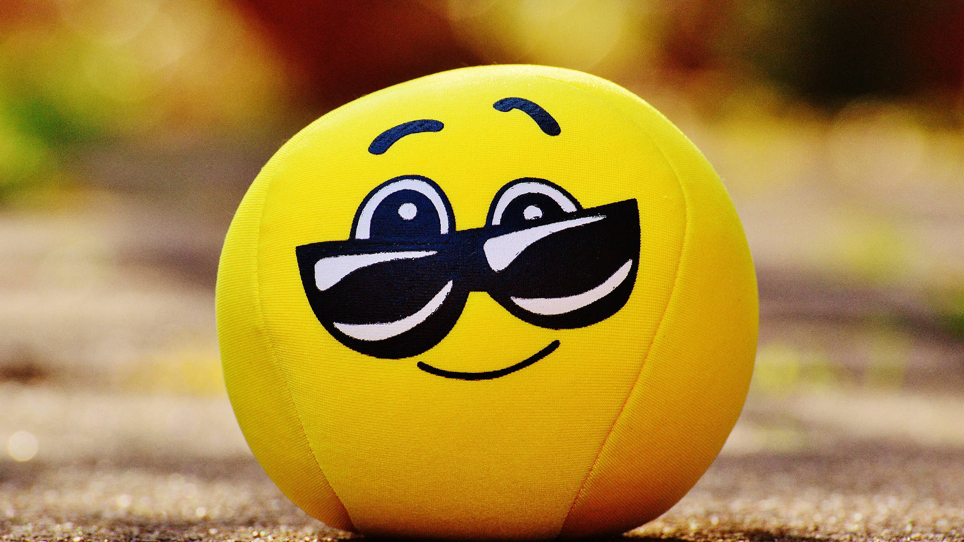 Cool Cute Yellow Emoji Ball Background