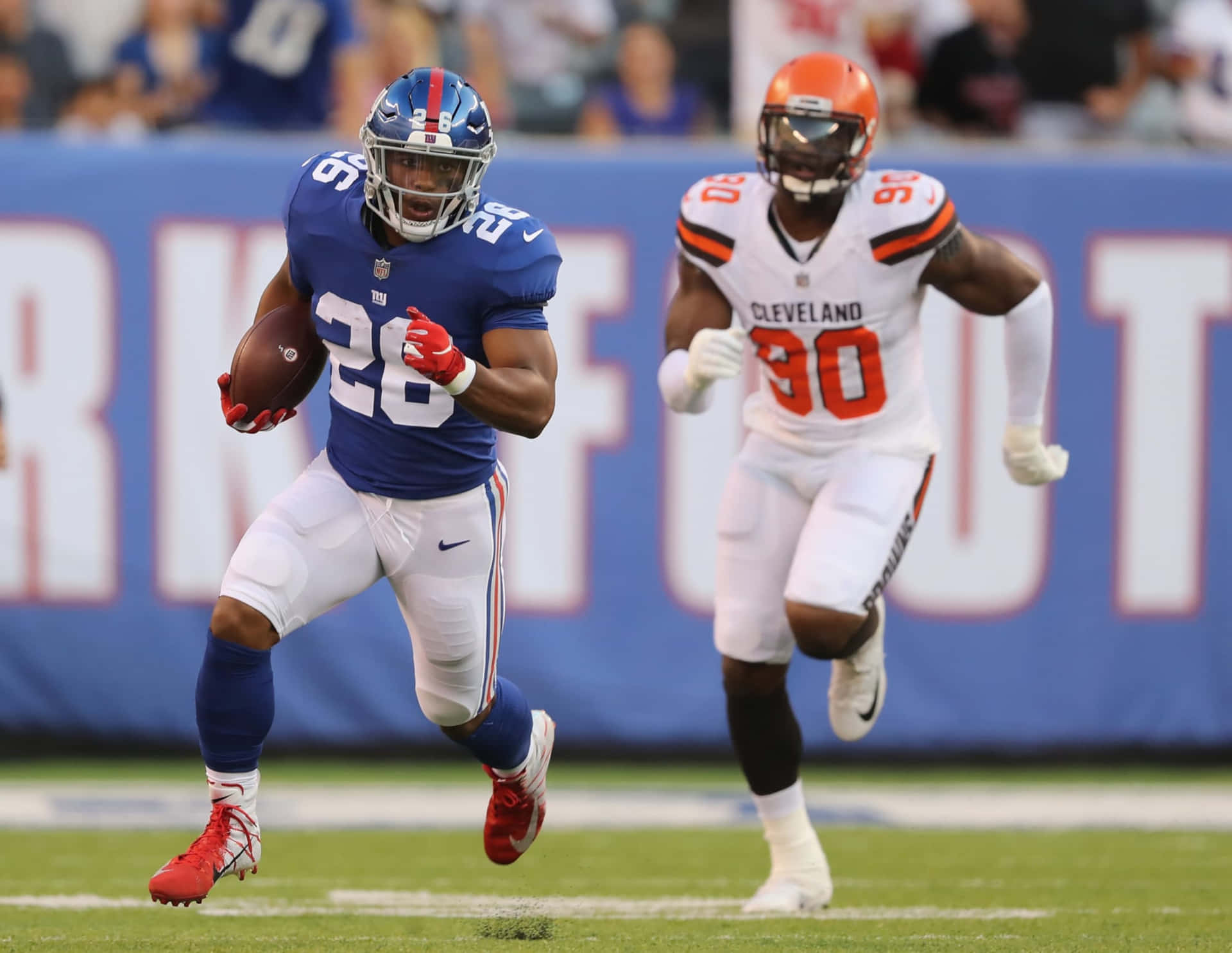 Cool Emmanuel Ogbah Football Game Background
