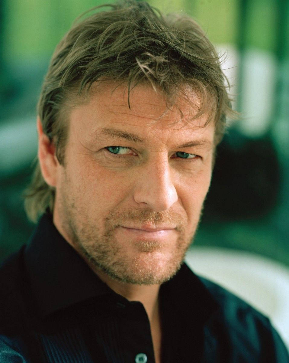 Cool Film Actor Sean Bean Background