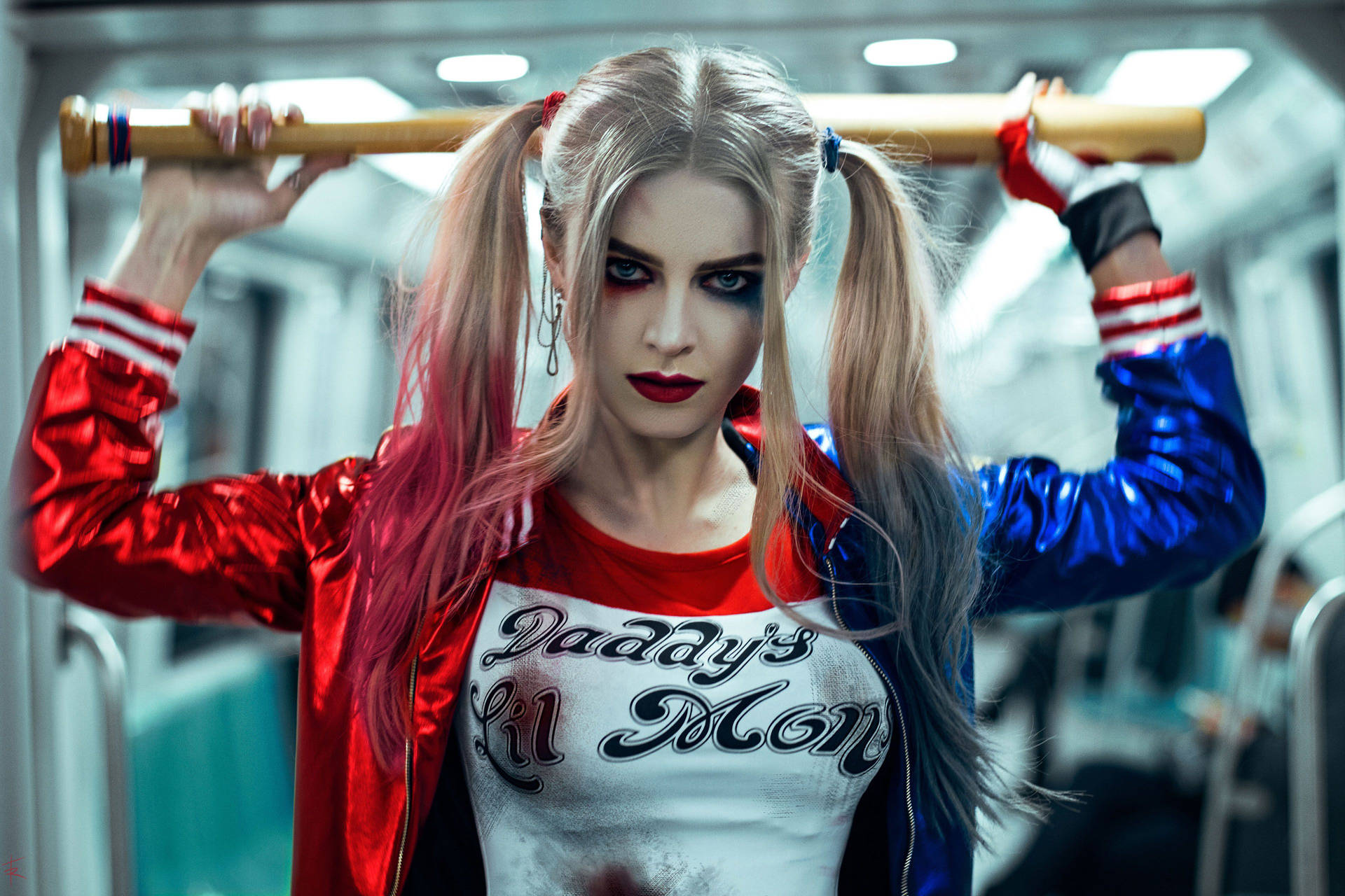 Cool Girl As Harley Quinn Background