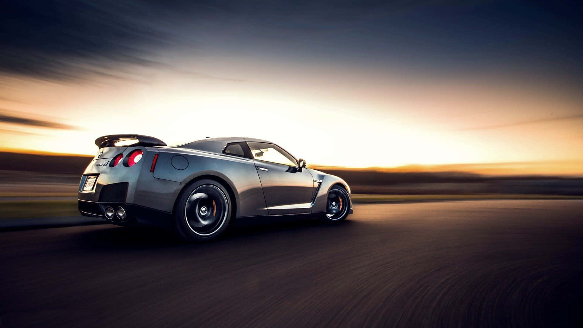 Cool Gtr - Blend Of Style And Performance Background