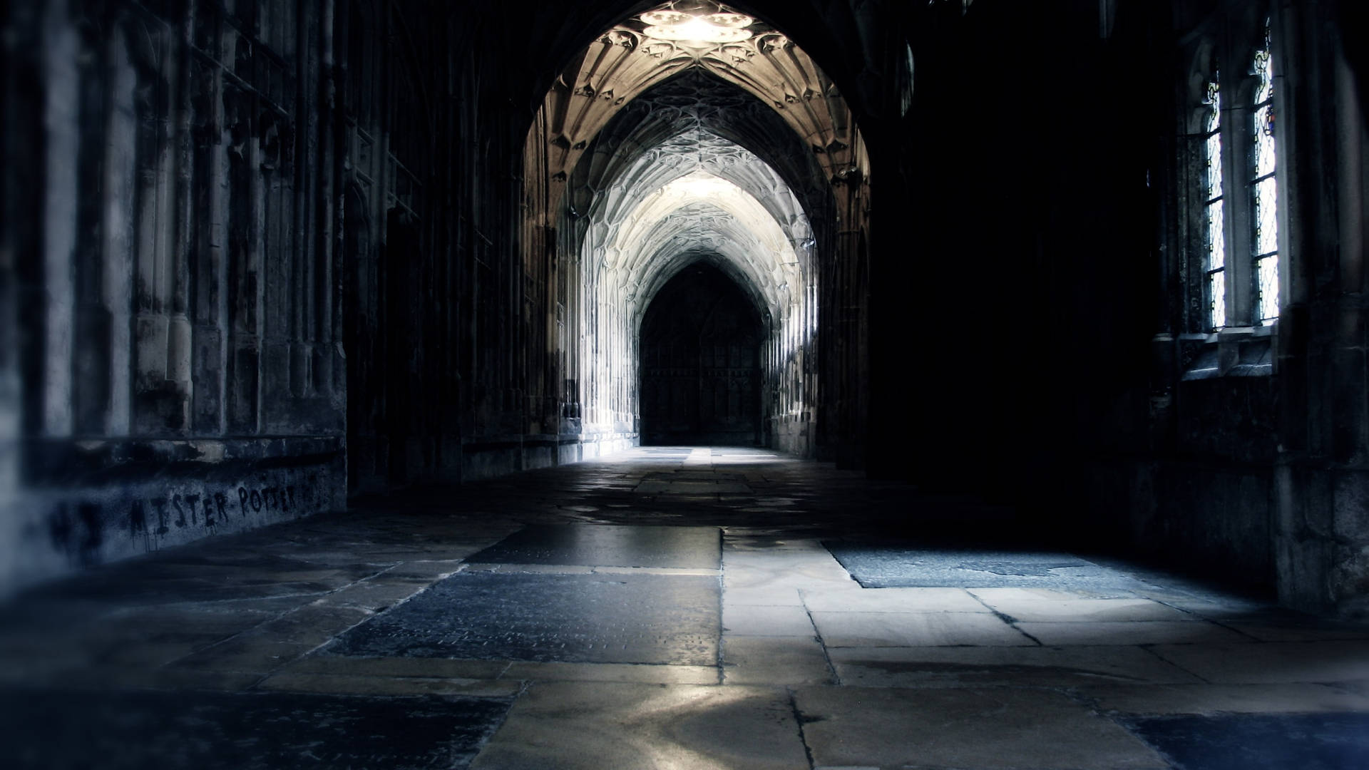 Cool Harry Potter Hogwarts Hallway Background