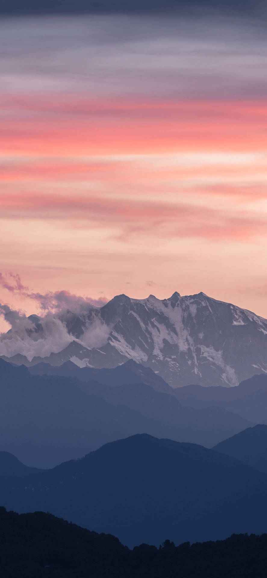 Cool Iphone Xs Max Dusk Mountains Background