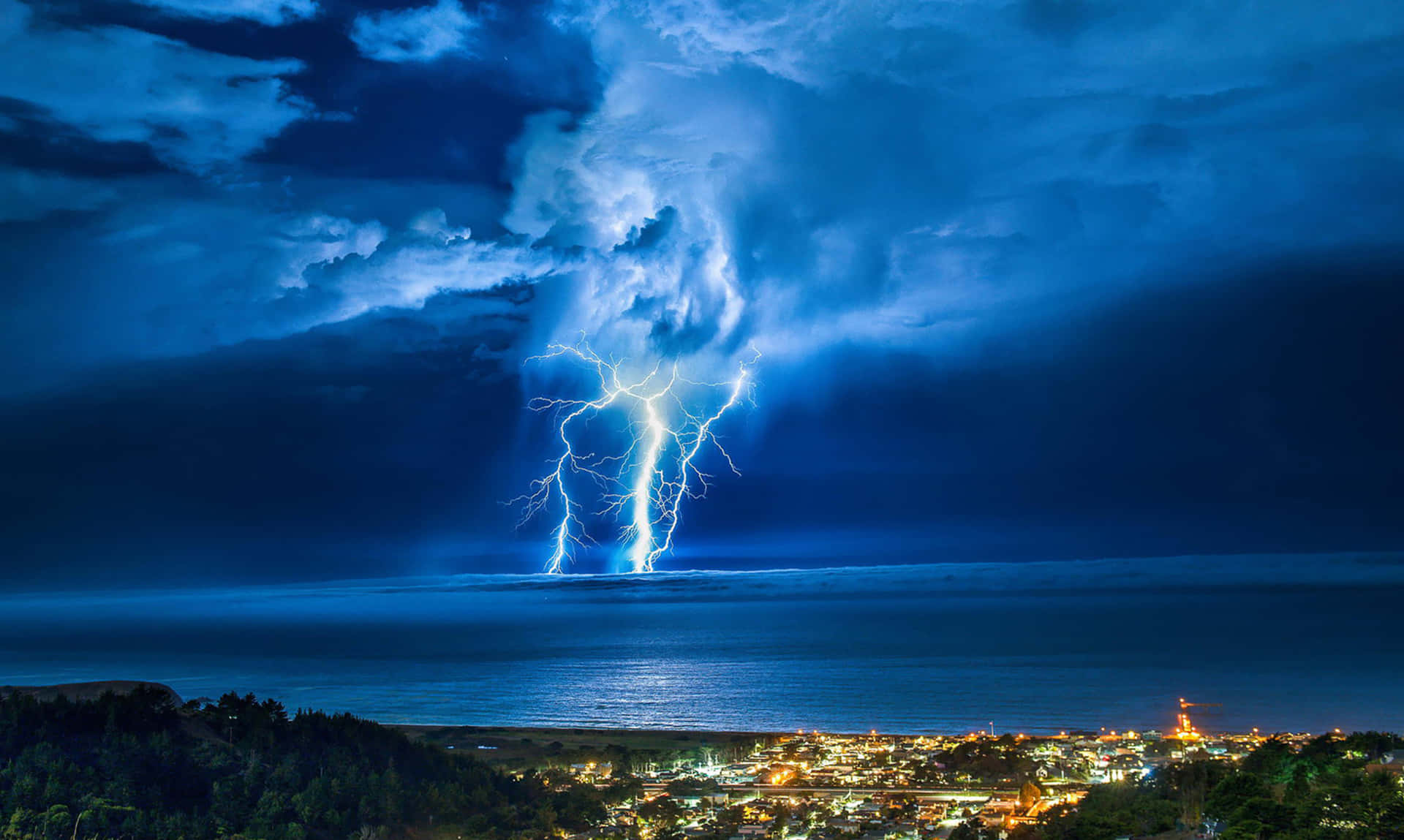 Cool Landscape With Massive Lightning