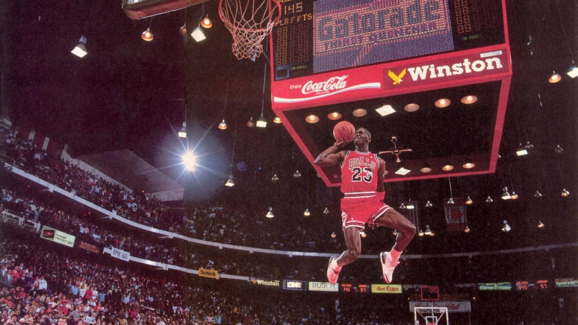 Cool Legendary Nba Michael Jordan Slam Background