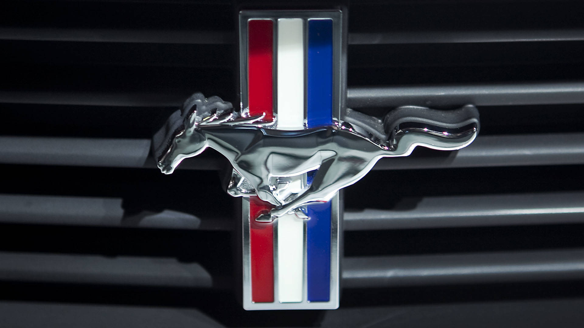 Cool Logos Ford Mustang Background