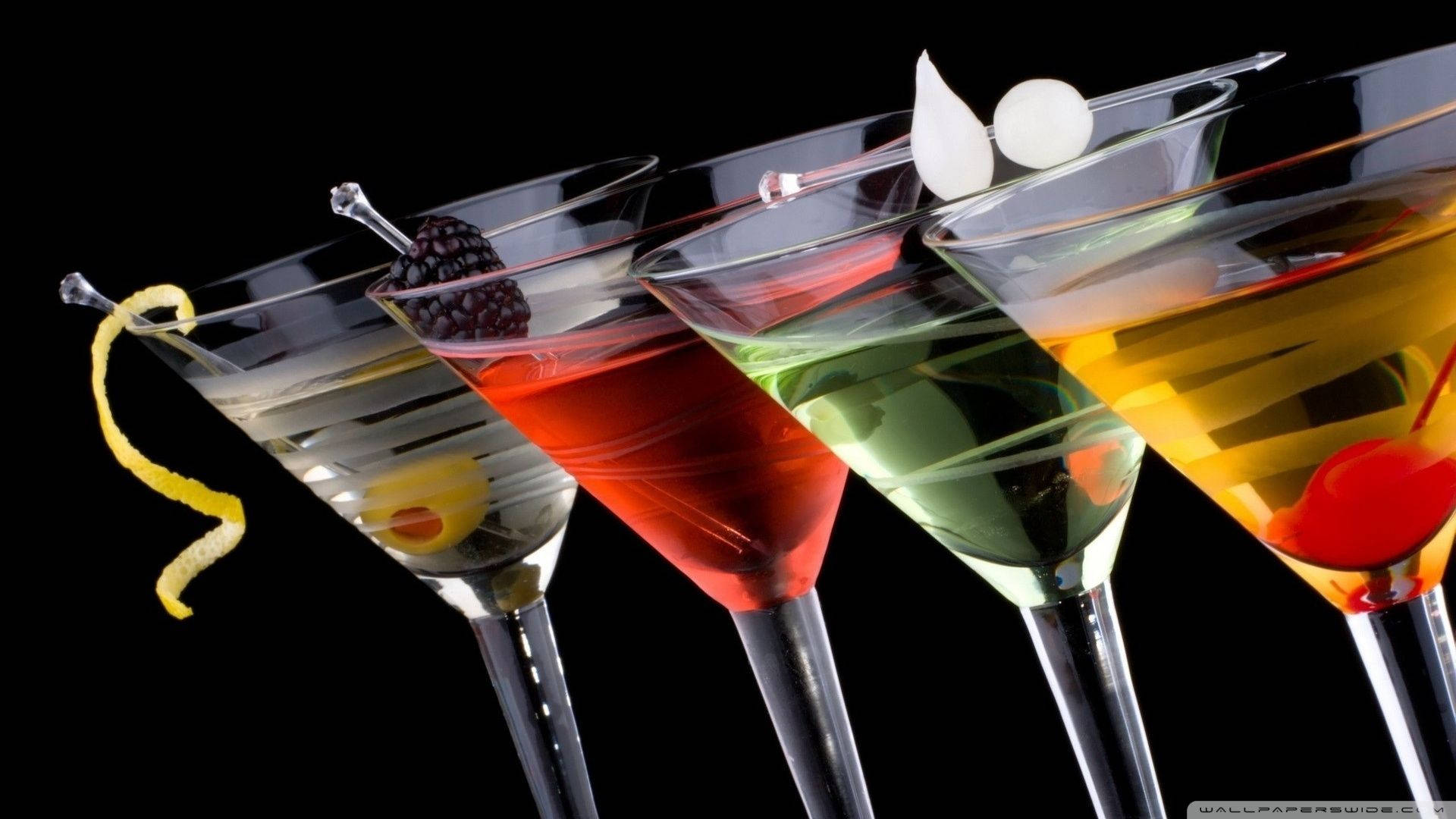 Cool Martini Drinks Background