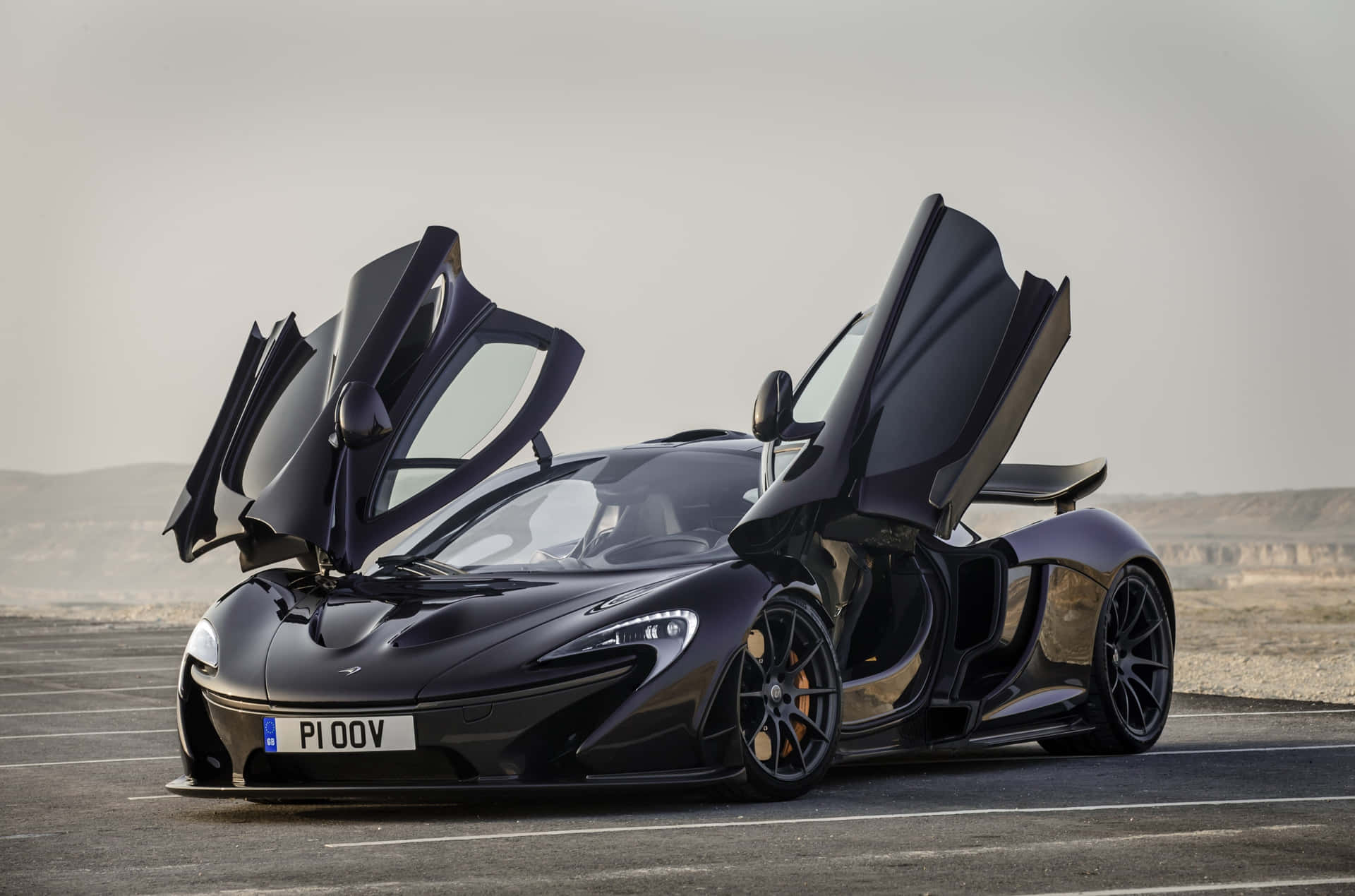 Cool Mclaren Speedster Honours Heritage With Modern Performance Background