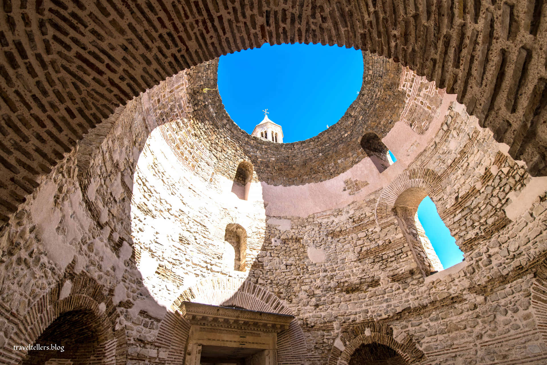 Cool Photo Of Diocletians Palace Background