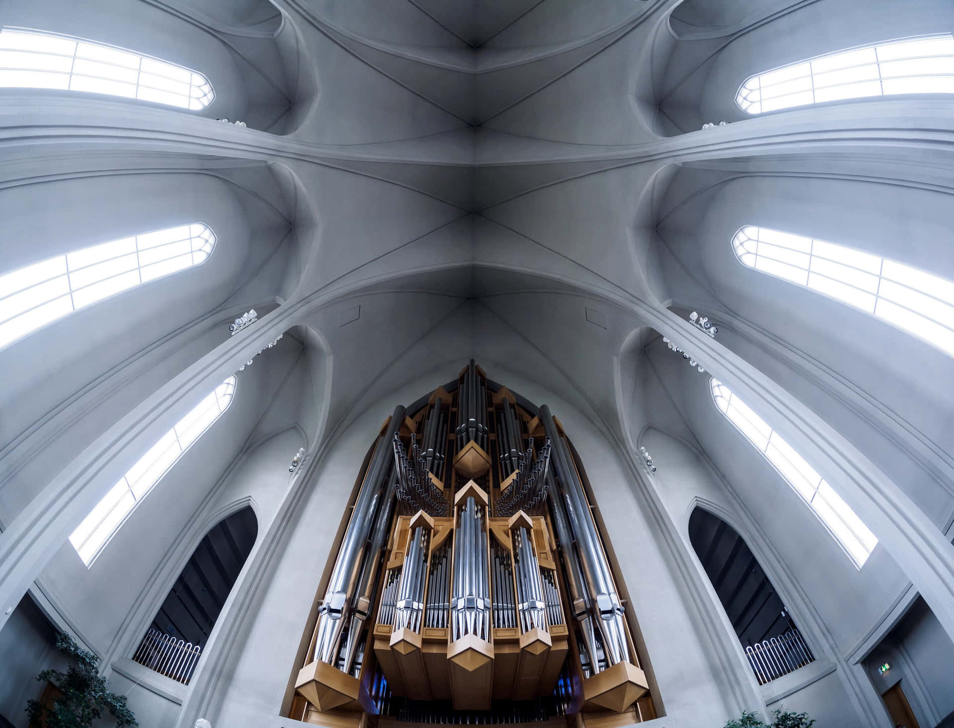 Cool Pipe Organ In Hallgrimskirkja Background