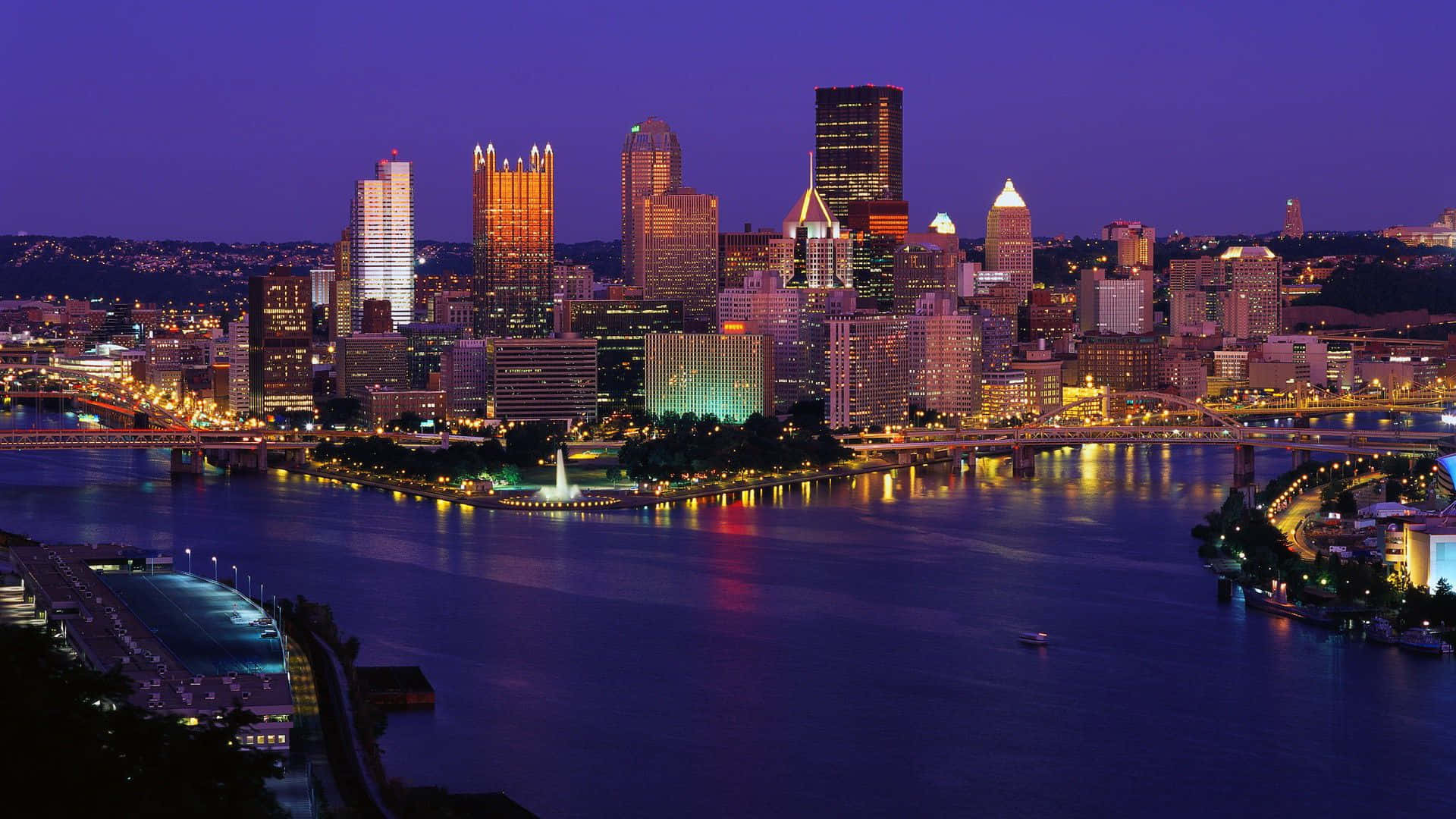 Cool Pittsburgh Skyline At Dusk Background