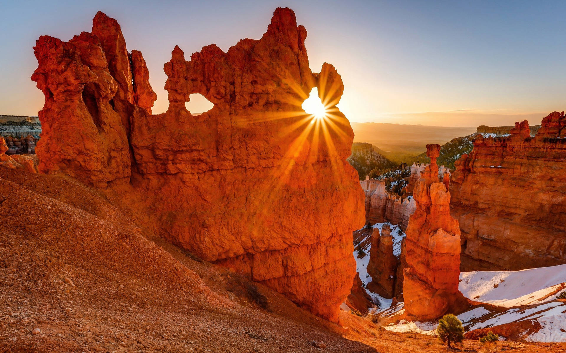 Cool Red Rock Formation Bryce National Park Background