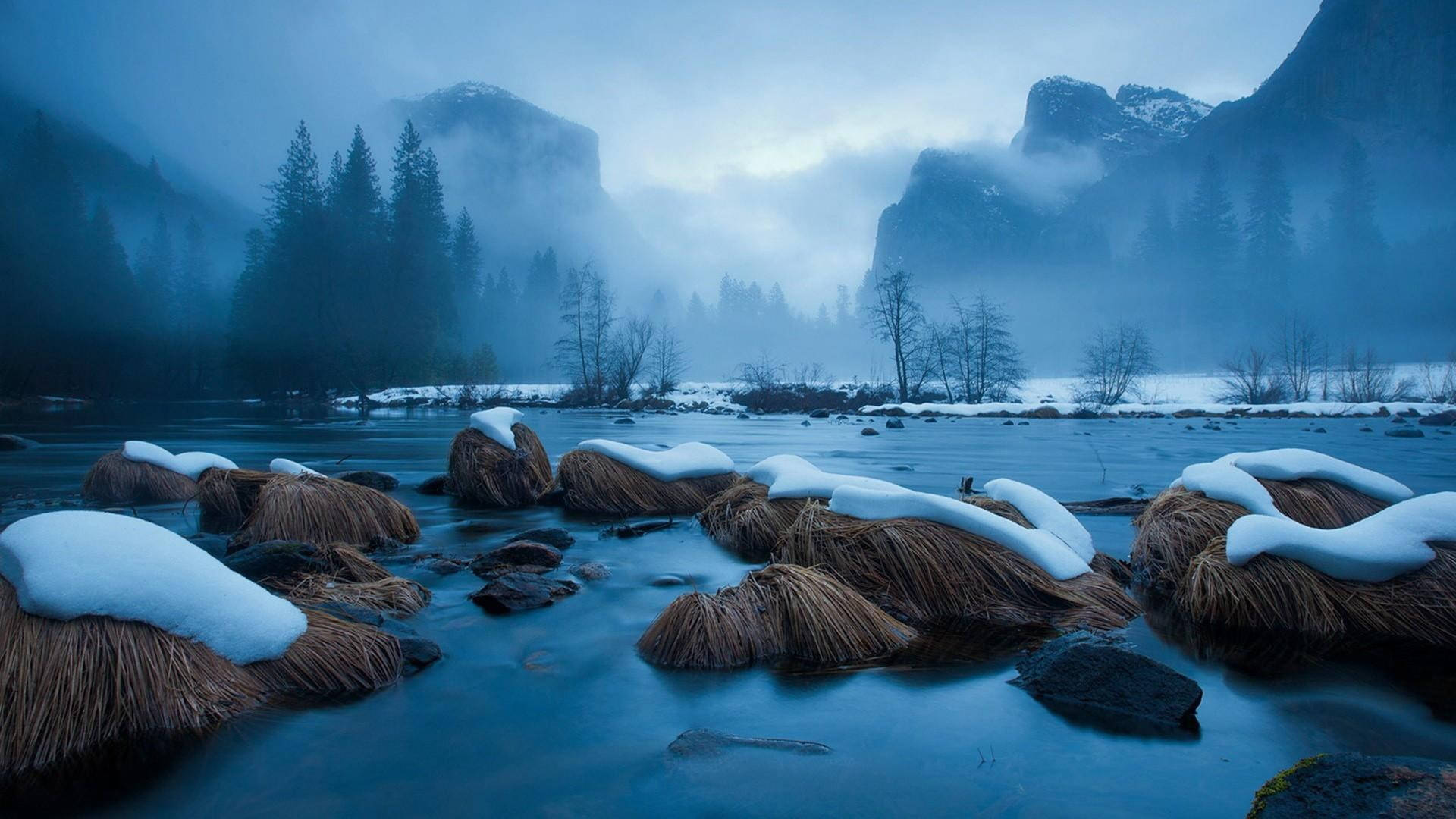 Cool Snow Covered Mountains Tablet Background