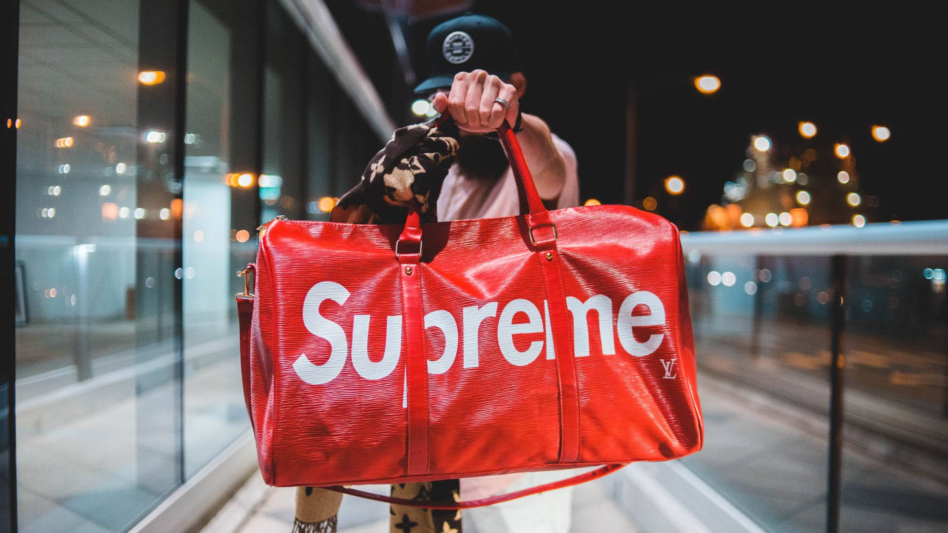 Cool Supreme Red Bag Background
