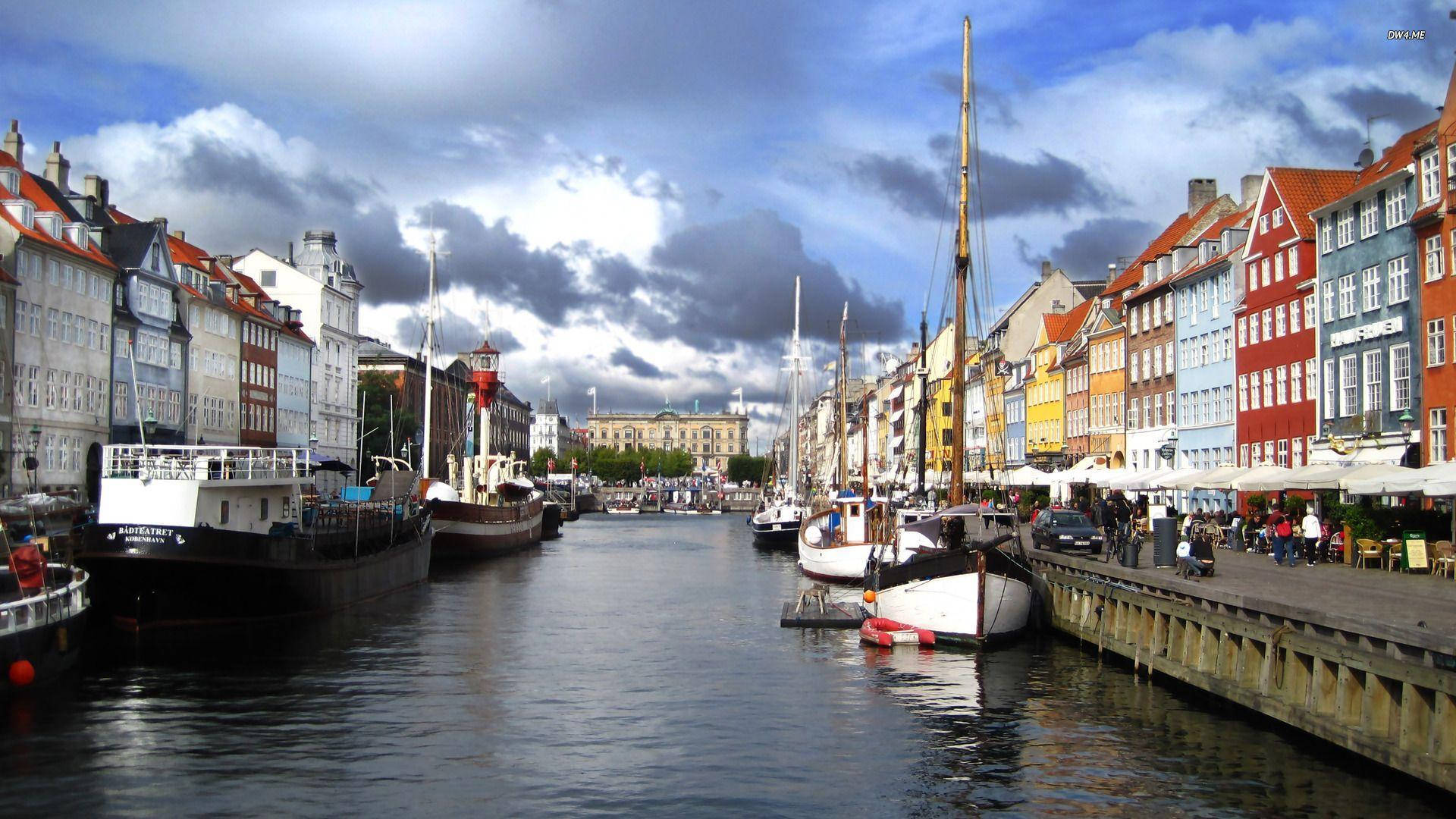 Copenhagen Thick Clouds Background