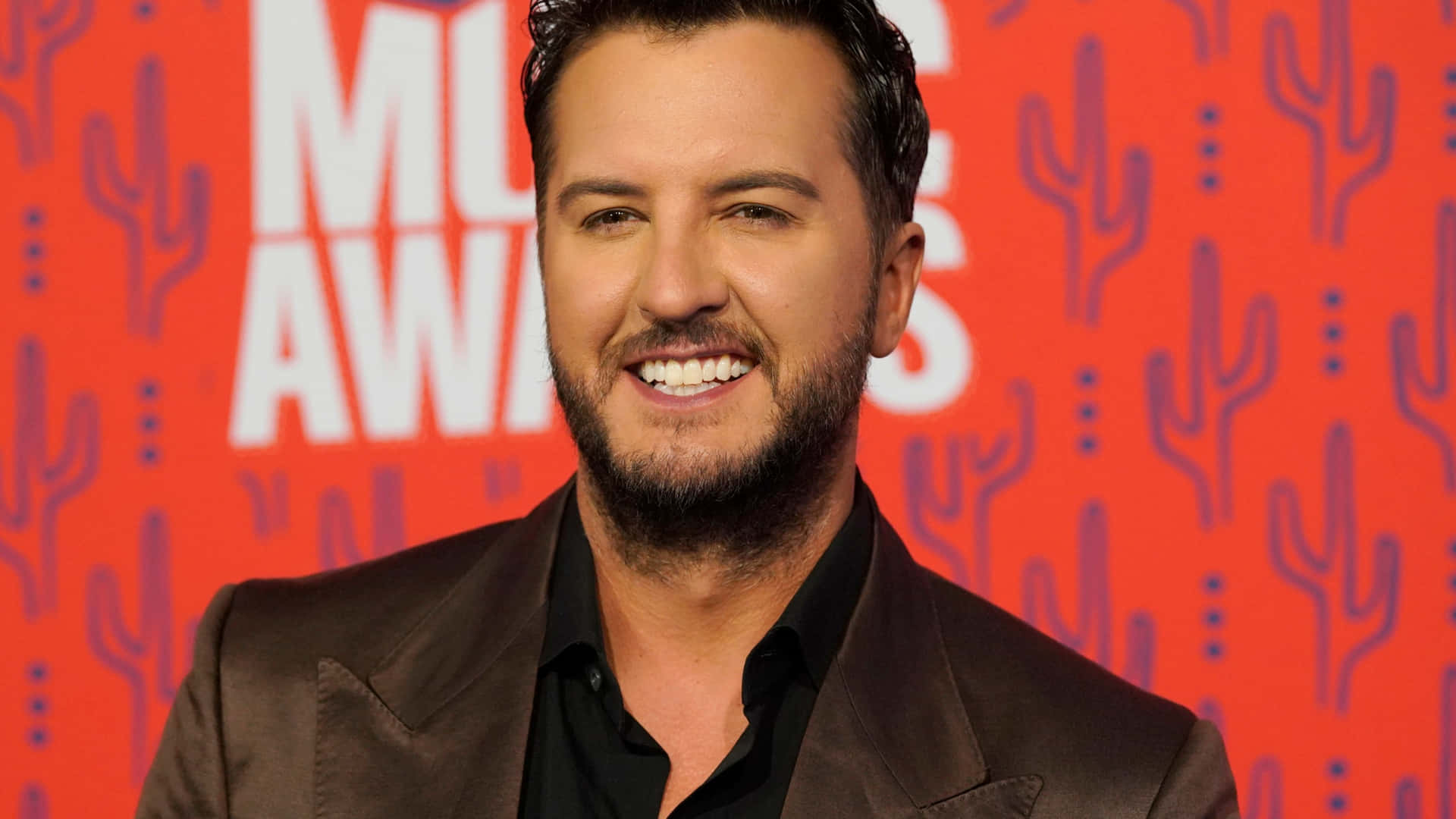 Country Music Star Luke Bryan Background