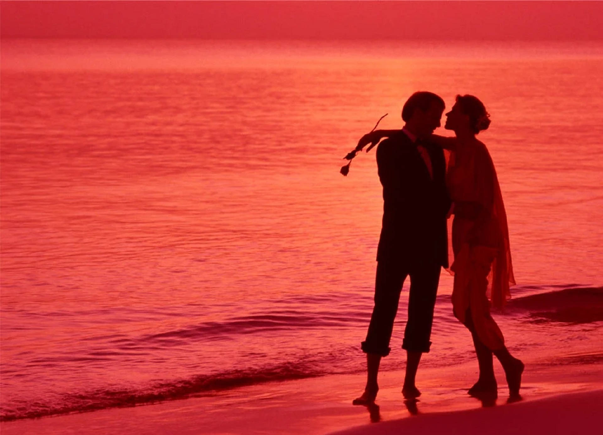 Couple In Beach Romantic Love Background